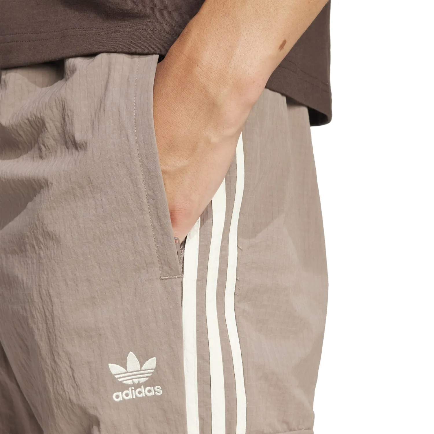 Tropical Glow NonSlipTrim 3-Stripe Cargo Pant - Mens