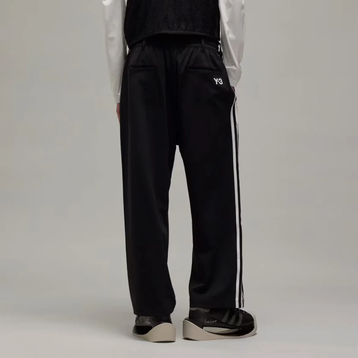 3-STRIPES TRACK PANT - BLACK Zen Ease Spark Glow