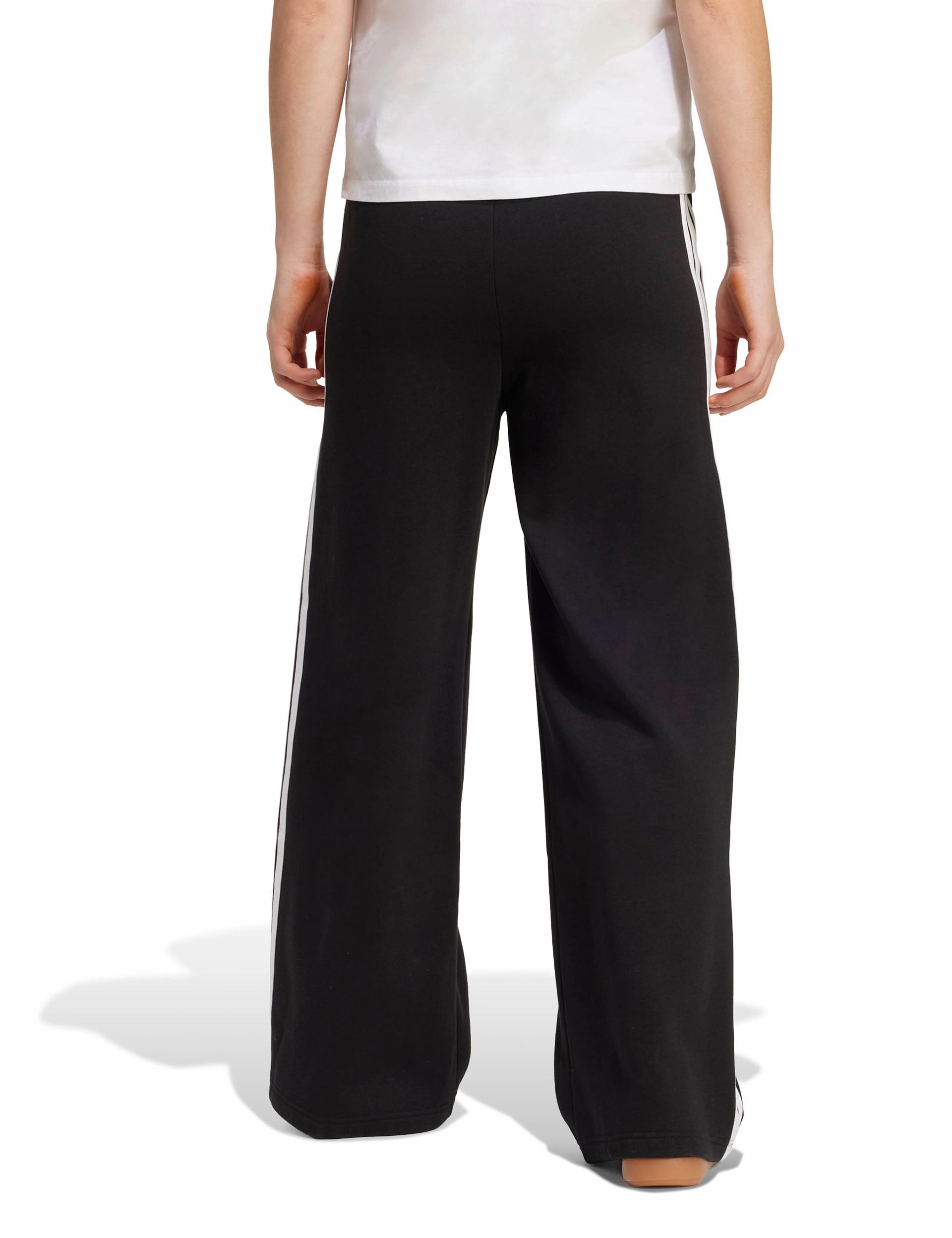 Multi Pocket Configuration Contoured Silicone Gripper 3-Stripes Fleece Wide Pant - Black