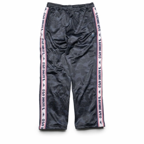 Contoured Waistband Soft Inner Lining A Bathing Ape Solid Camo One Point Sweatpants - Black