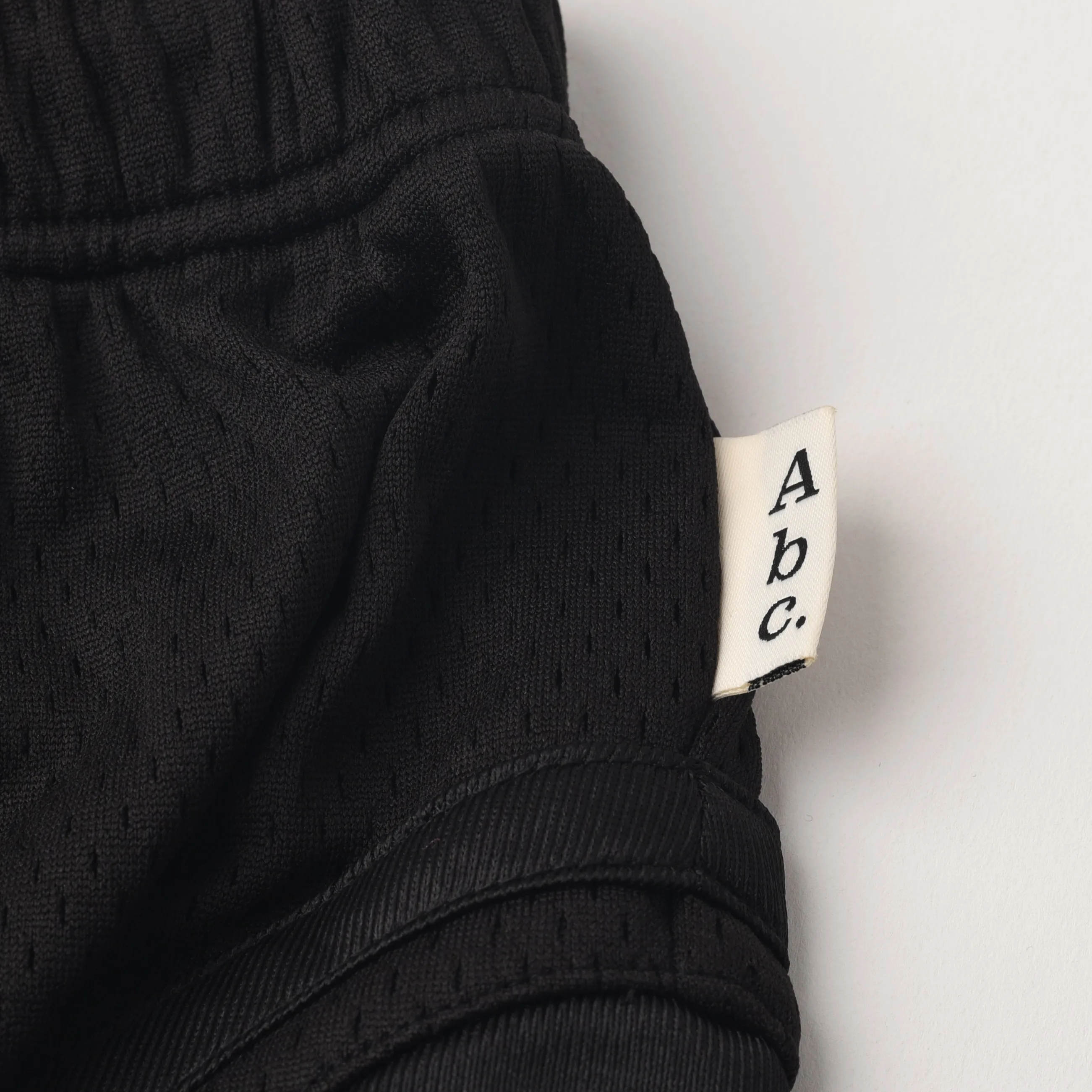 ABC.123. MESH SATIN BASKETBALL SHORTS - BLACK Placket Closure