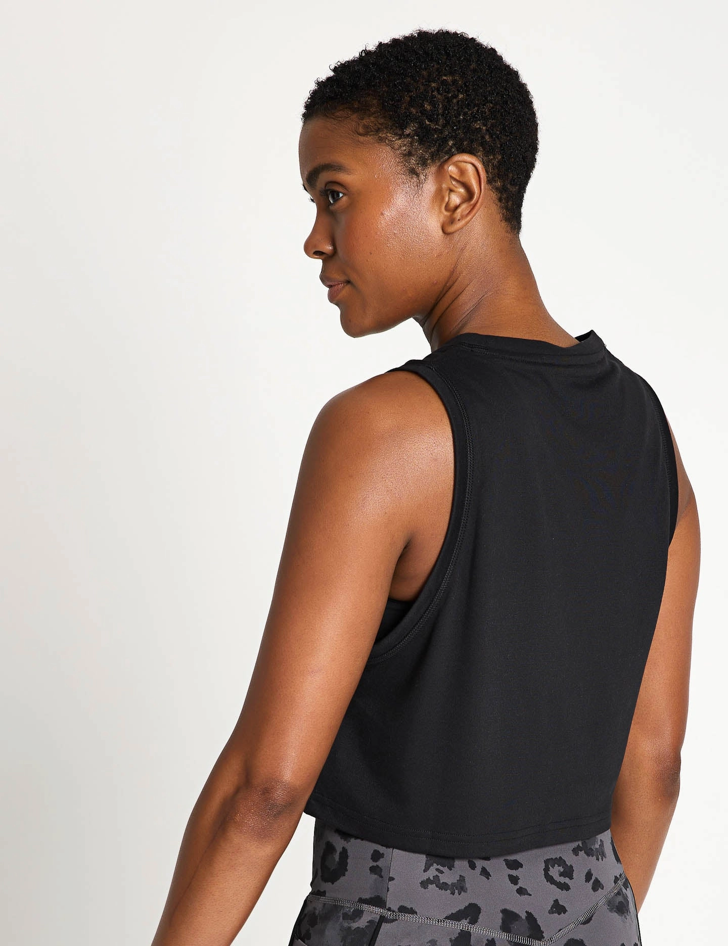 Train Essentials Boxy Workout Tank Top - Black Urban use large - size wheels