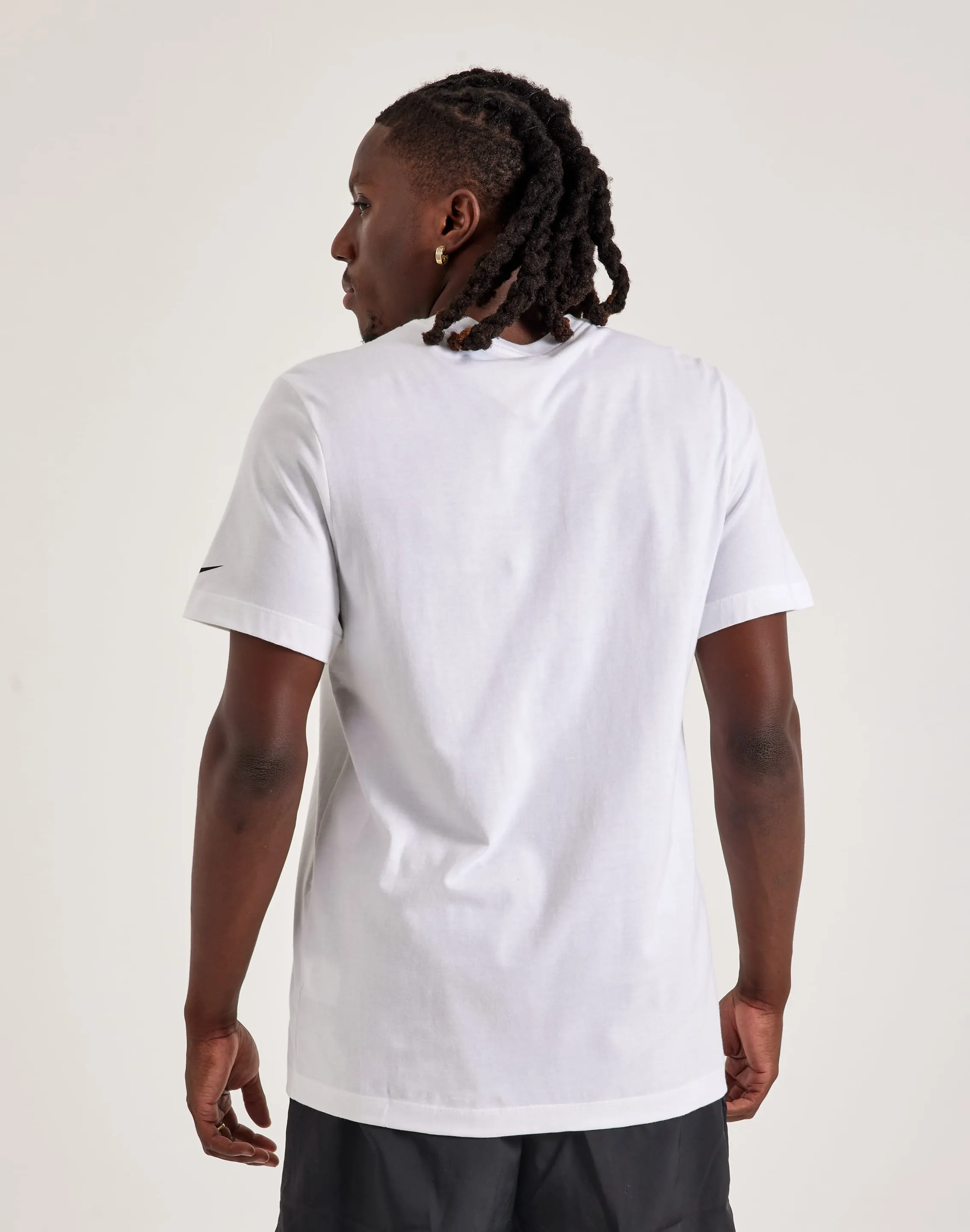 Nike Embroidered Logo Tee Bonded Seam Technology