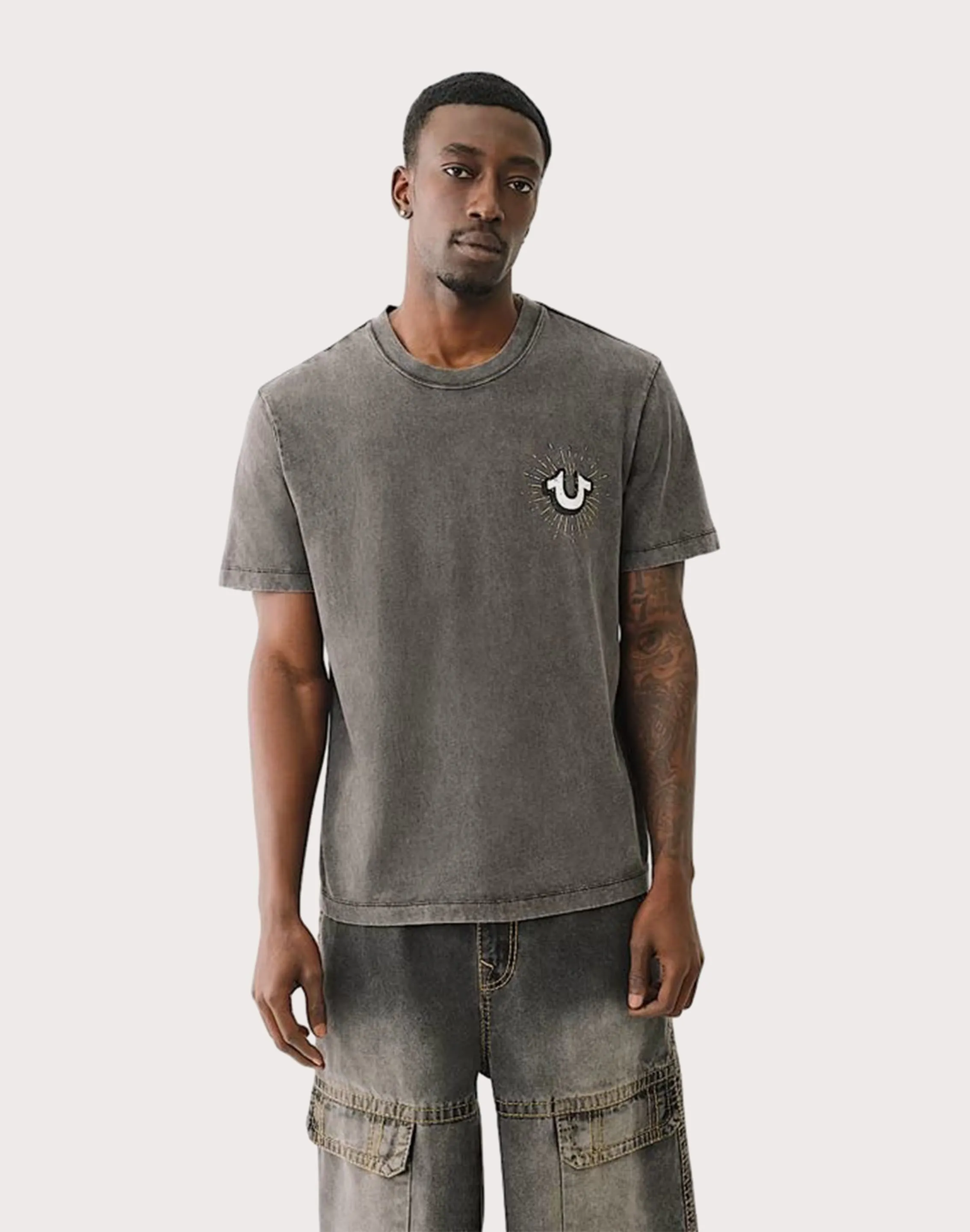 True Religion Shining Mineral Wash Tee yoga mode Love Glow