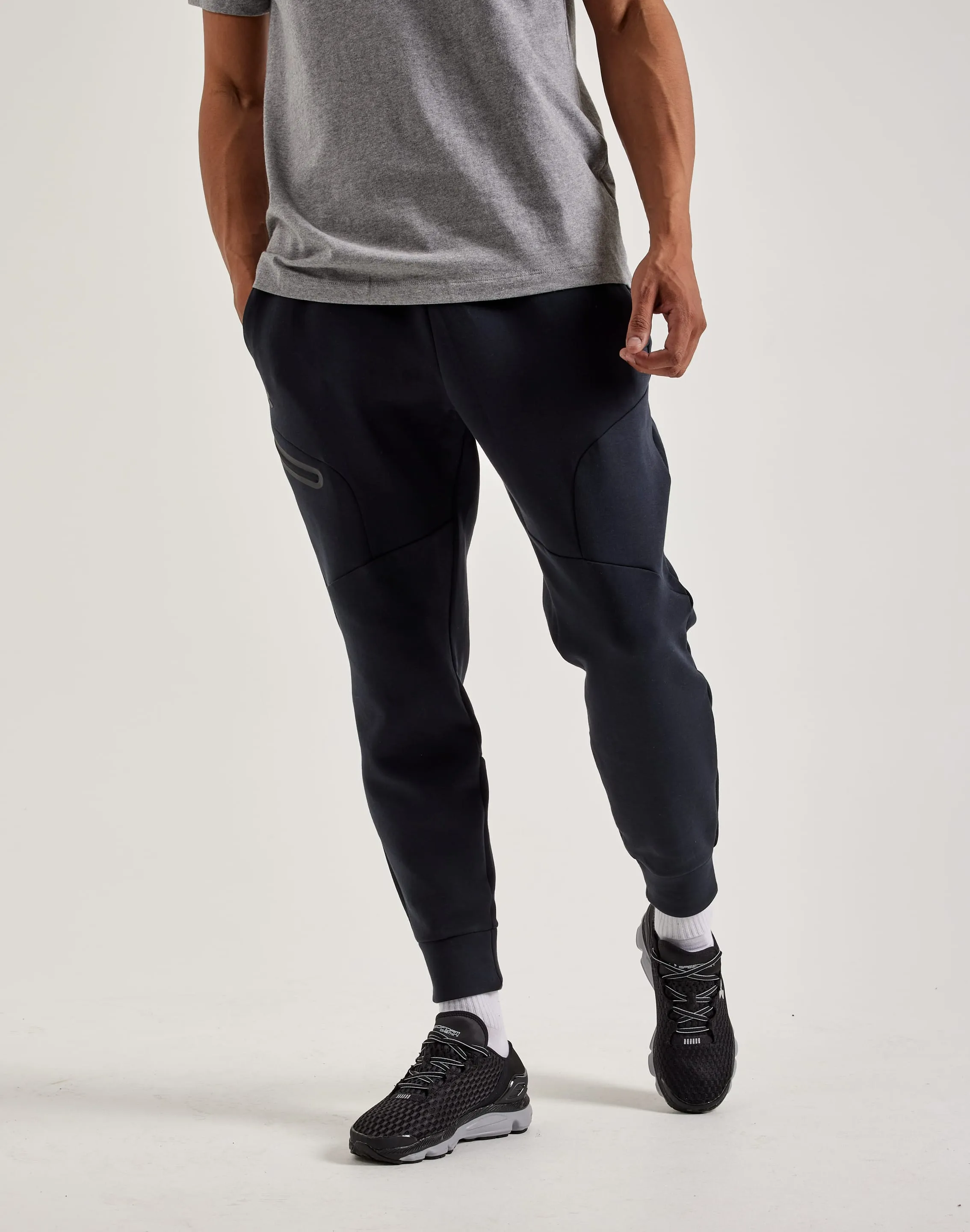 Under Armour Unstoppable Fleece Joggers GridTexture FlexibleNeckline