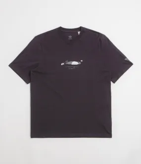 Low-waisted Adidas Henry Jones Defeat T-Shirt - Aurora Black