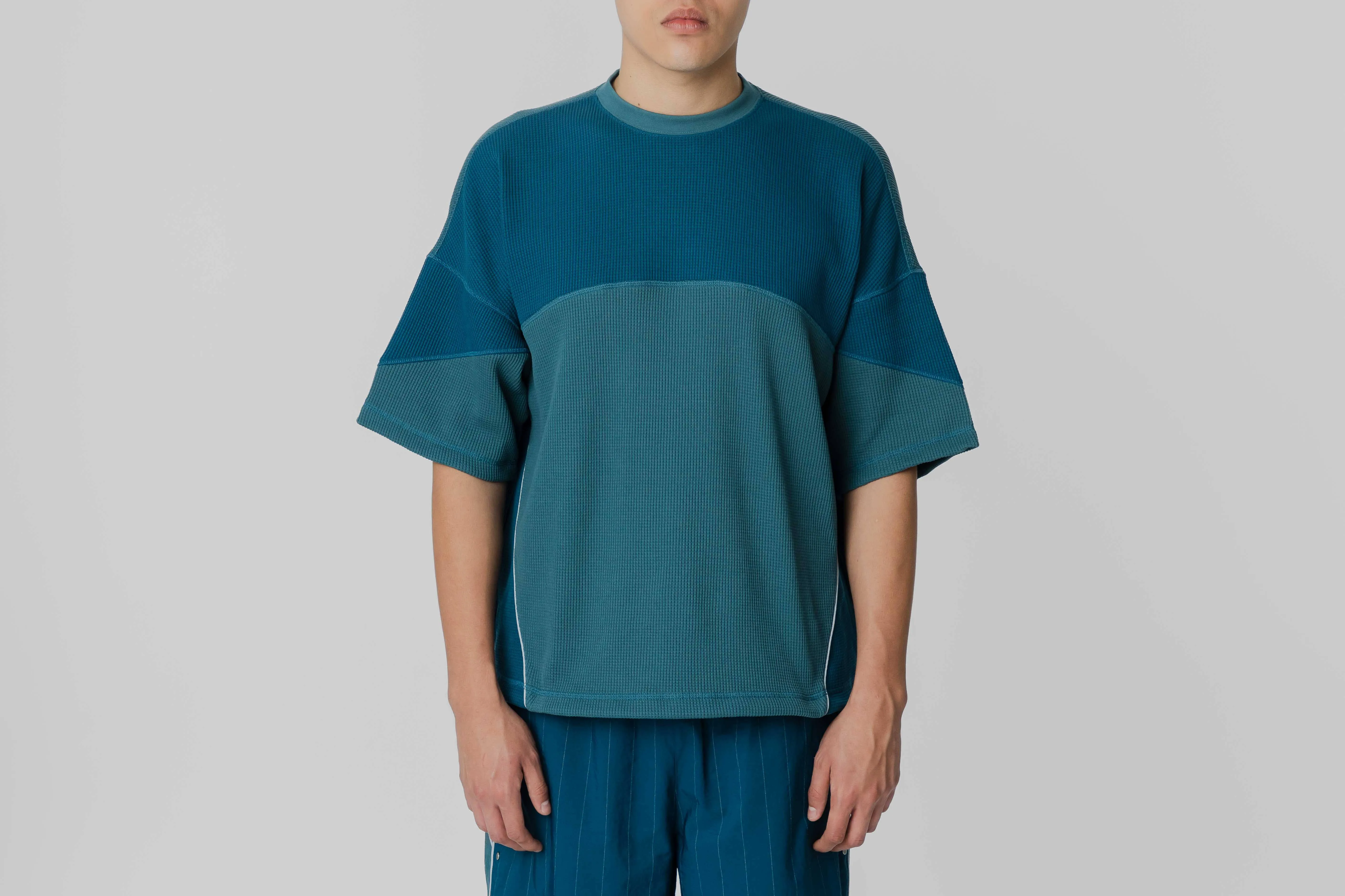 Comfy Fit Multipanel Construction adidas Originals x OG L.A. Relaxed SS Tee