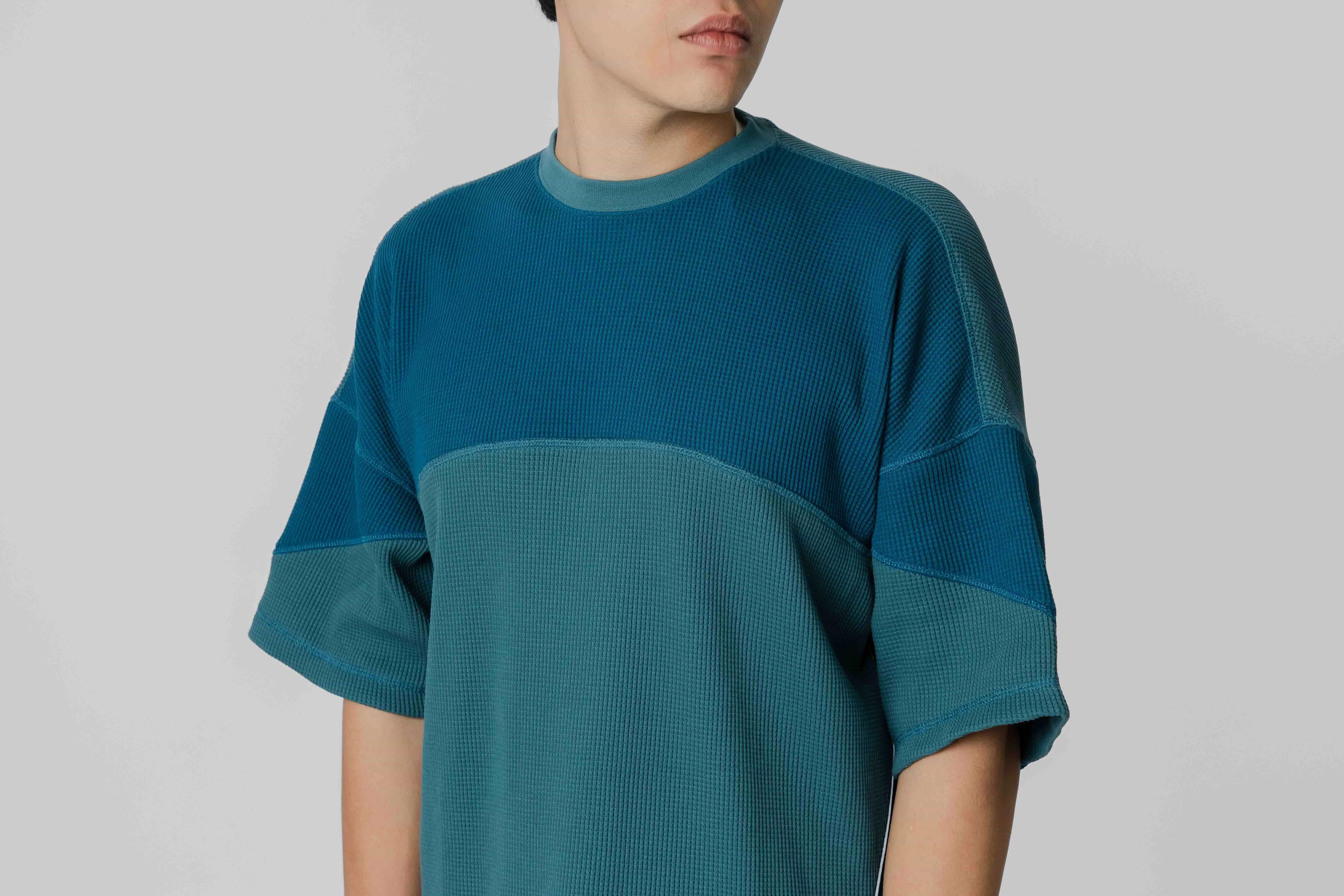 adidas Originals x OG L.A. Relaxed SS Tee FoldableFeature Reinforced Shoulders