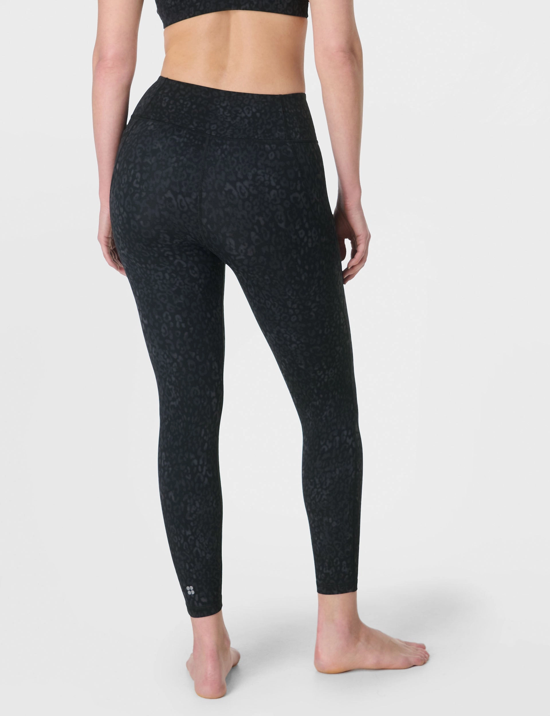 Ultimate Studio 7/8 Leggings - Black Panther Print Quick Dry Camping Gear Neutral Color