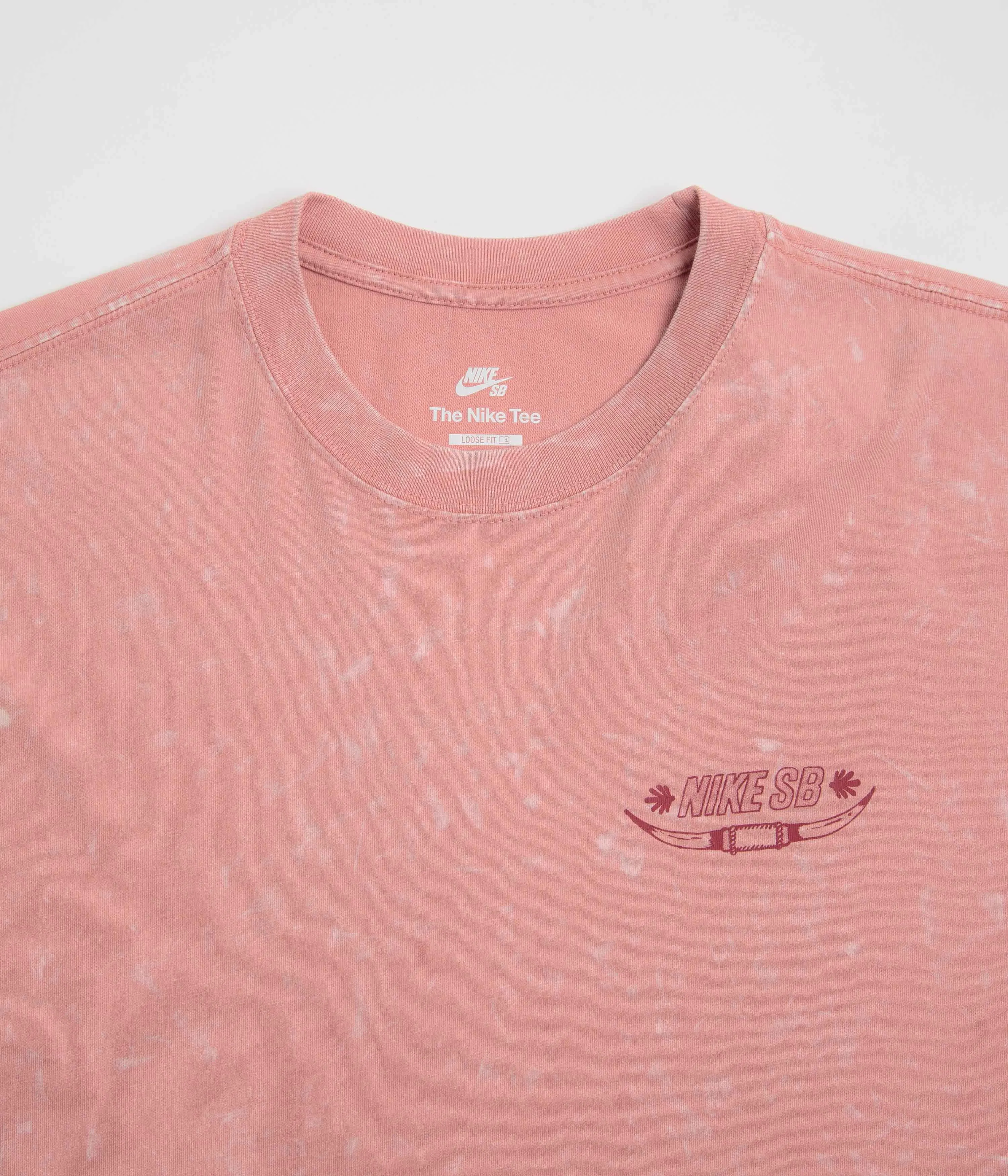 dress silhouette bottom Nike SB Western Bee T-Shirt - Red Stardust
