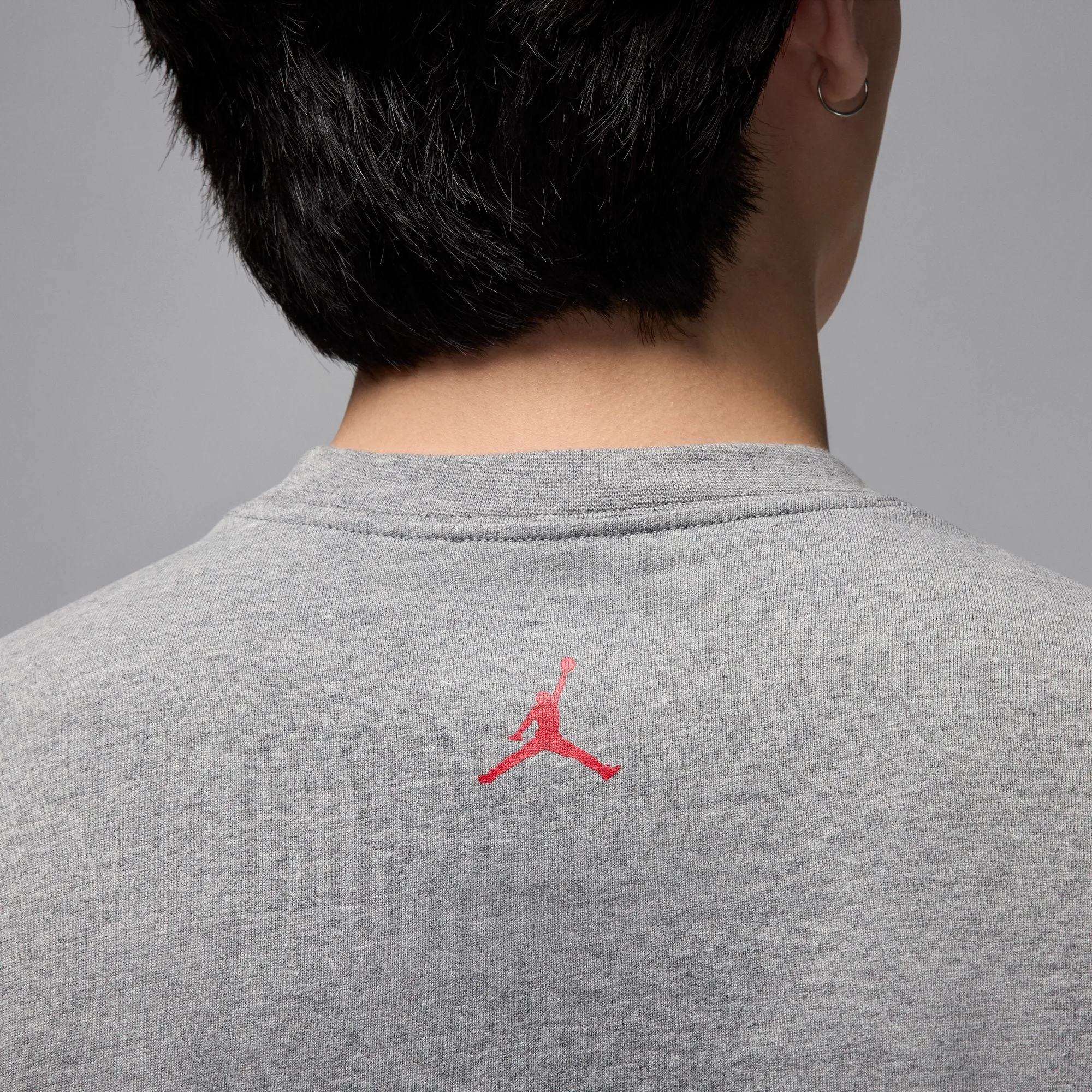 Jordan Brand Sneaker Patch T-Shirt (Carbon Heather/Varsity Red) MoistureManagementSystem SnagFree Fabric