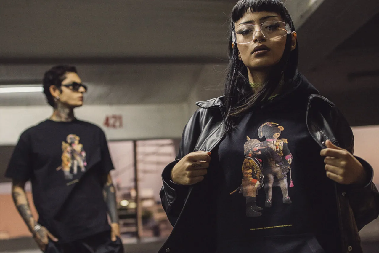 Moisture Control Technology LUST X GOLGO Kaiser & Bear Hoodie