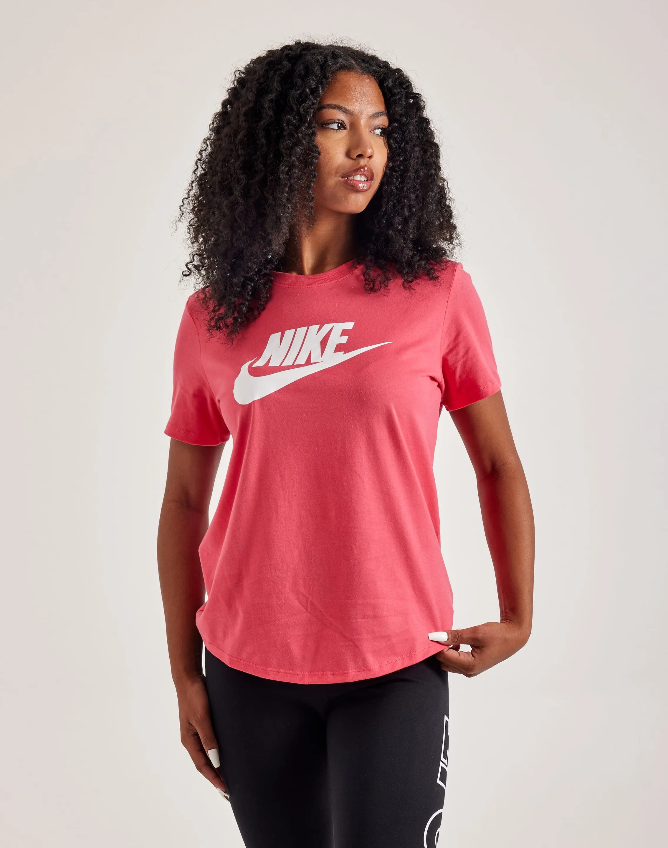 ReflectiveTrimDetails Stretchable Material Nike Essential Icon Futura Tee