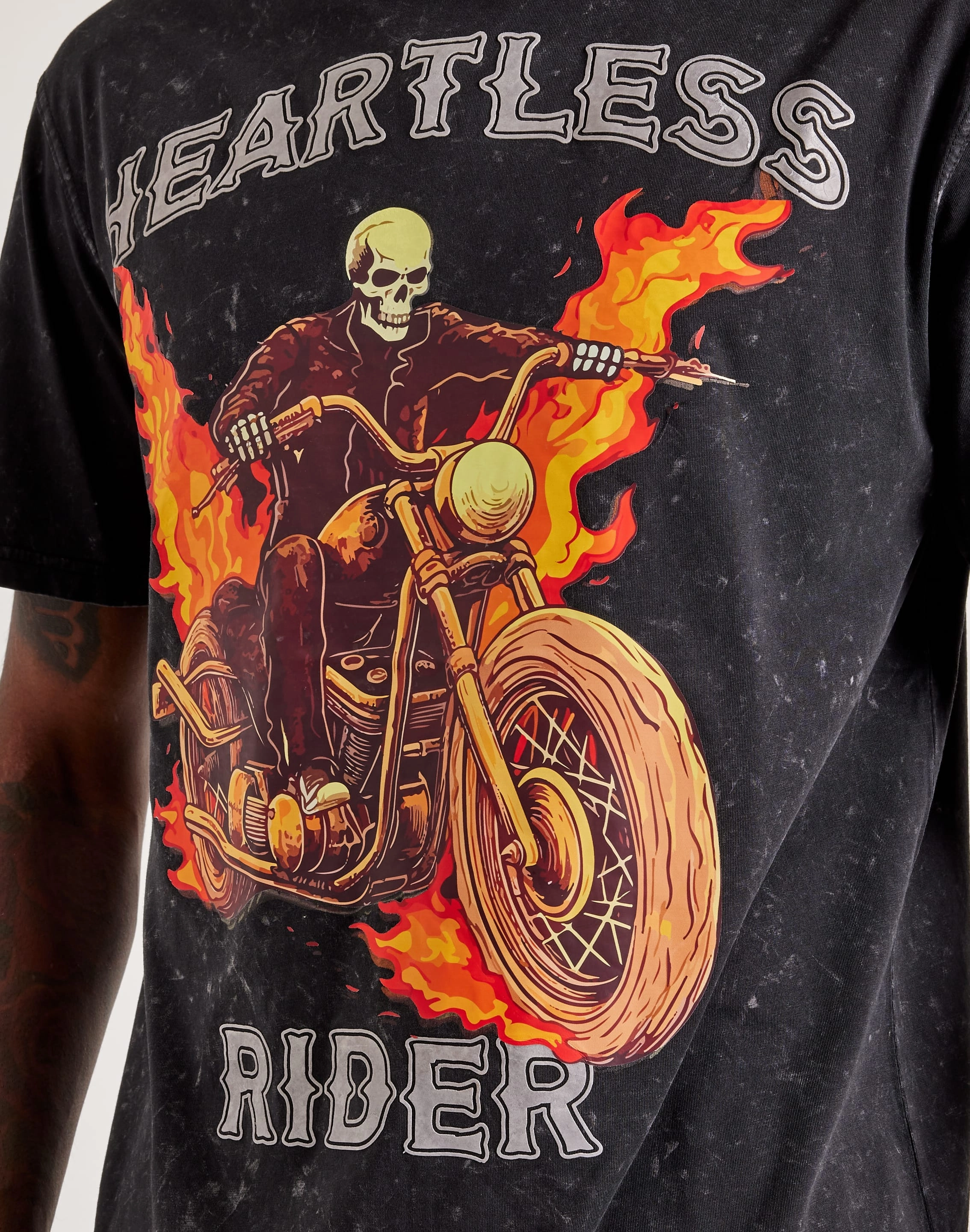 Modular Attachment System Urban Beast Heartless Tee