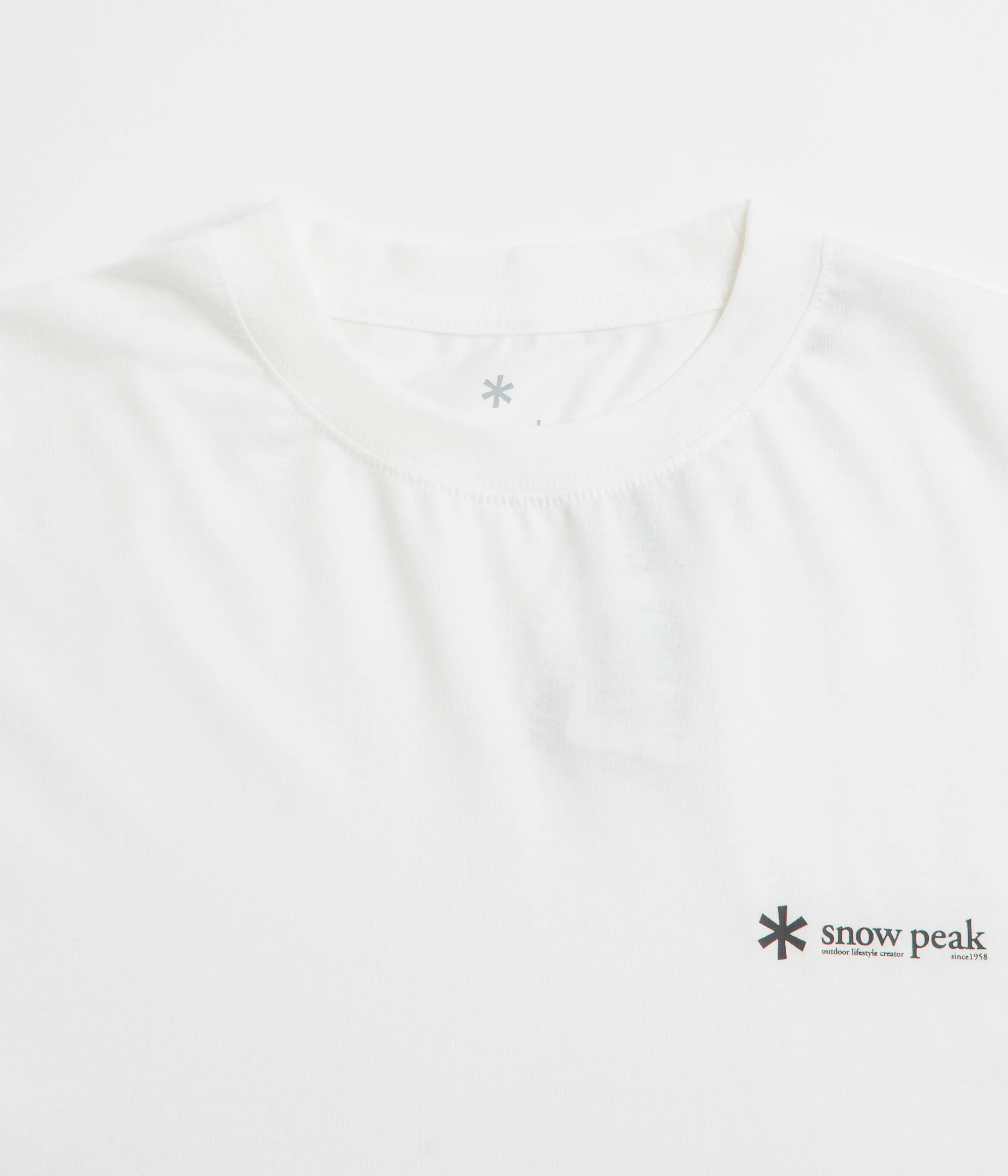 retro hem Snow Peak Soft Cotton Relaxed Logo Long Sleeve T-Shirt - Off White