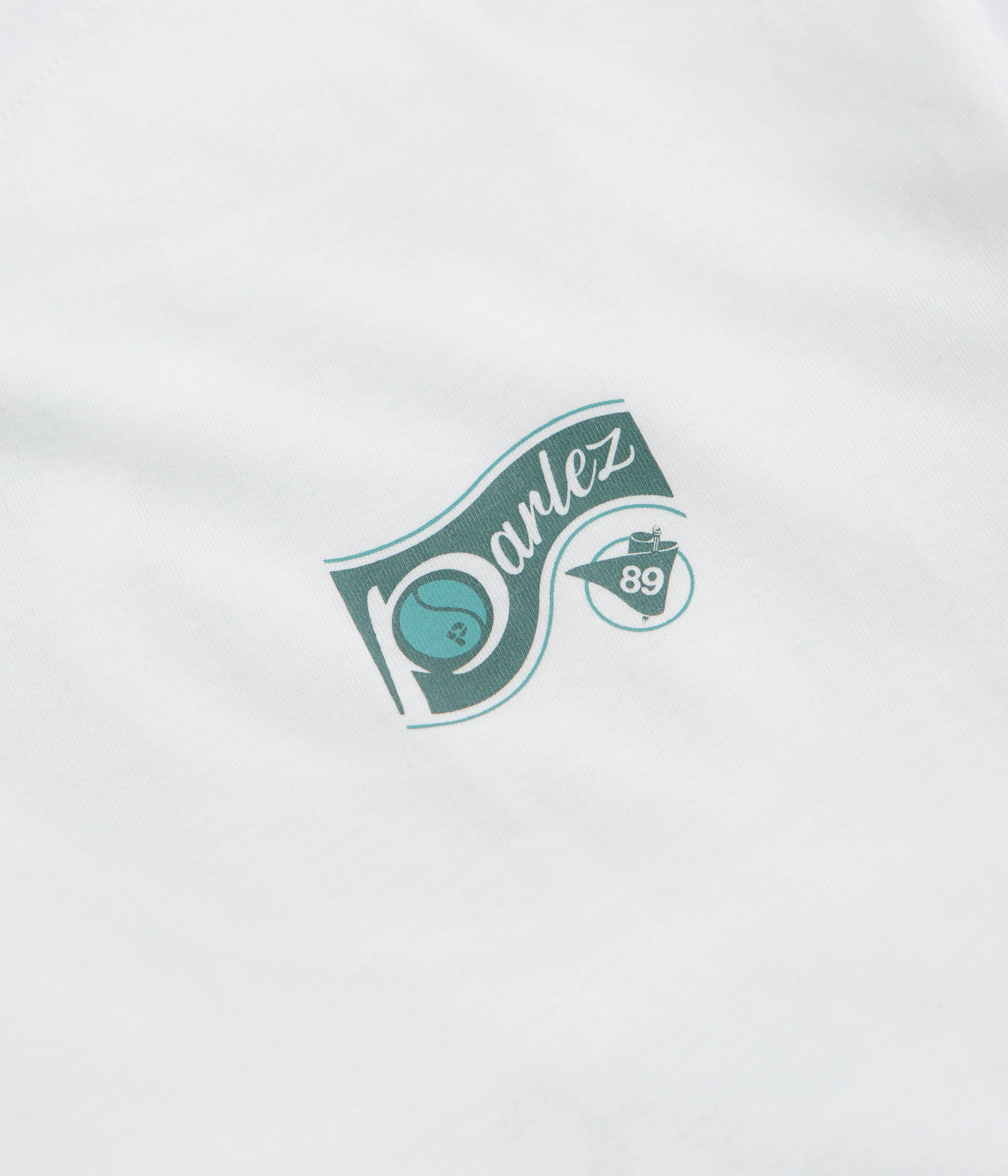 Parlez Ludis T-Shirt - White shooting event