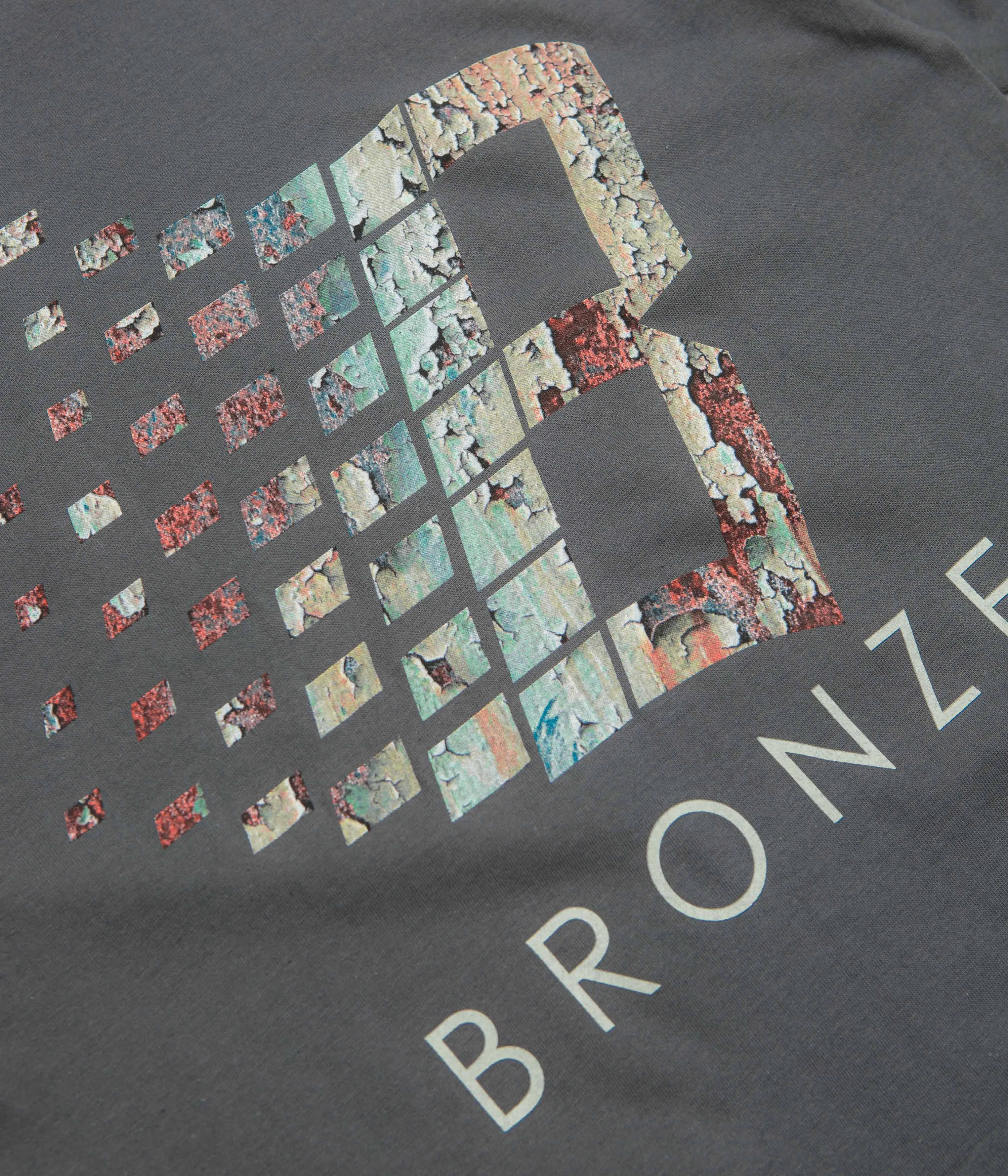 Bronze 56K Rust Logo T-Shirt - Black Ruffled