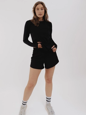Soft Texture Taylor Run Short In Black