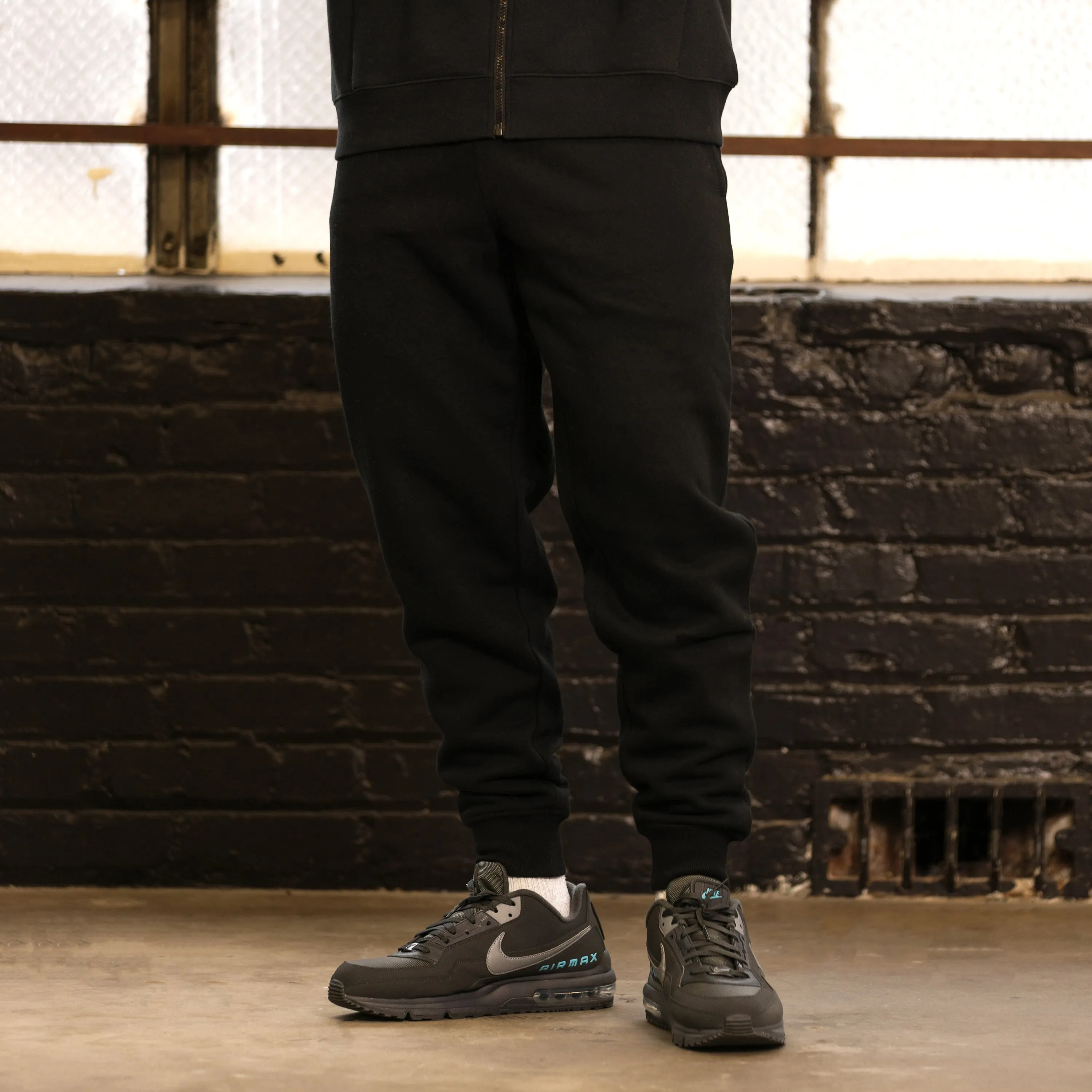 Classic Fleece Jogger - Mens SustainableProduction ThermalRegulation