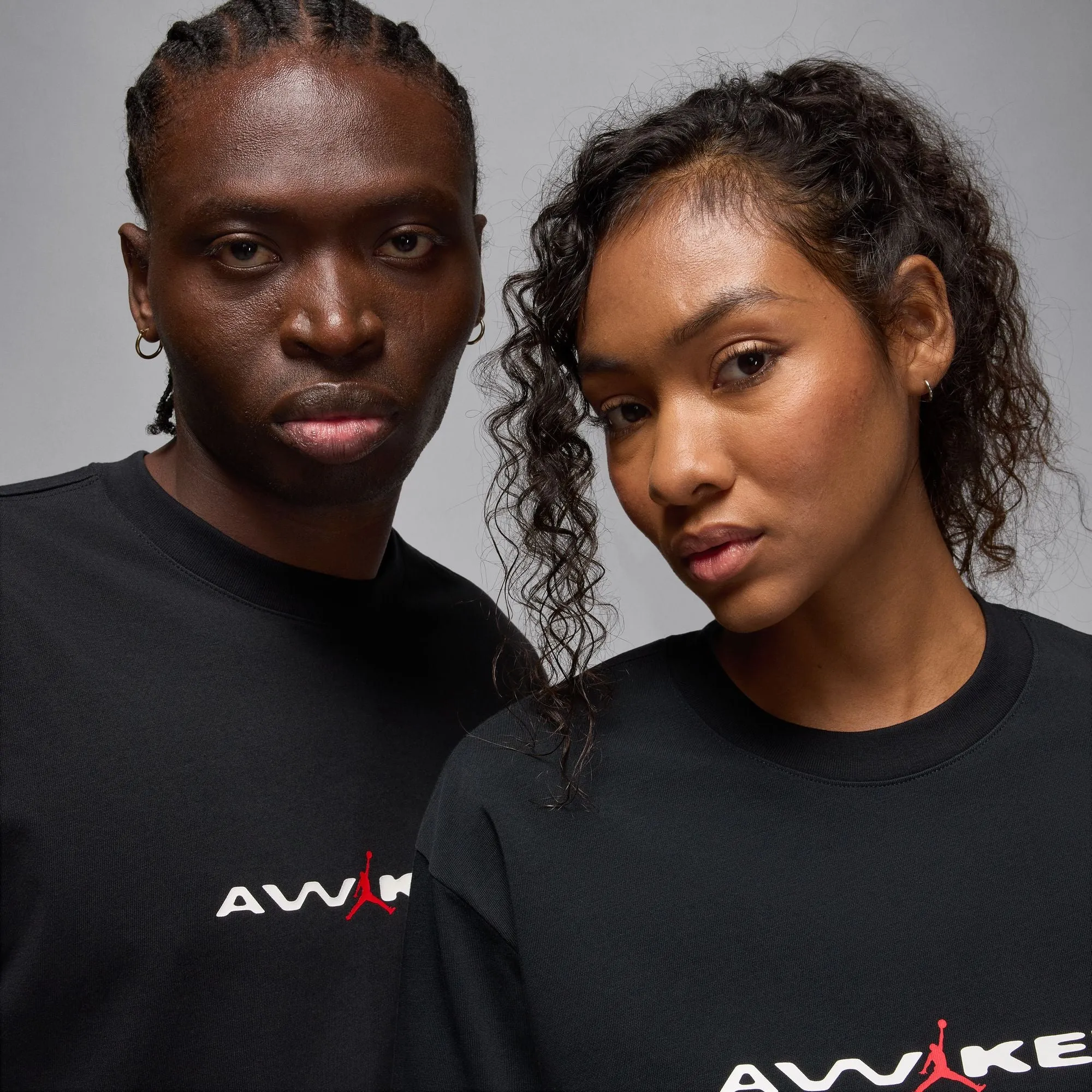 Hero Glow SeamlessTransition AWAKE NY X JORDAN S/S TEE "BORO" - BLACK