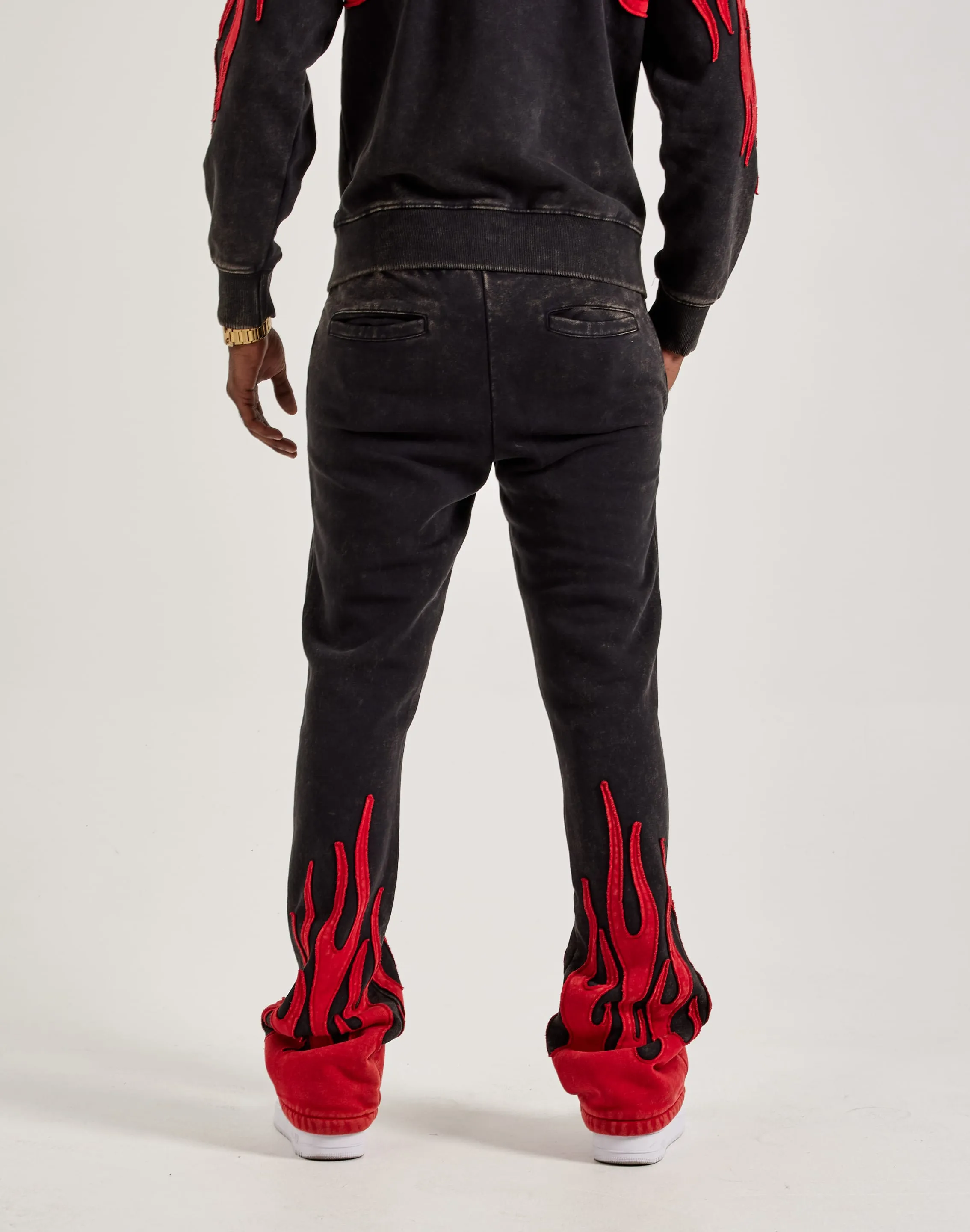 Smoke Rise Flame Fleece Pants Model Glow