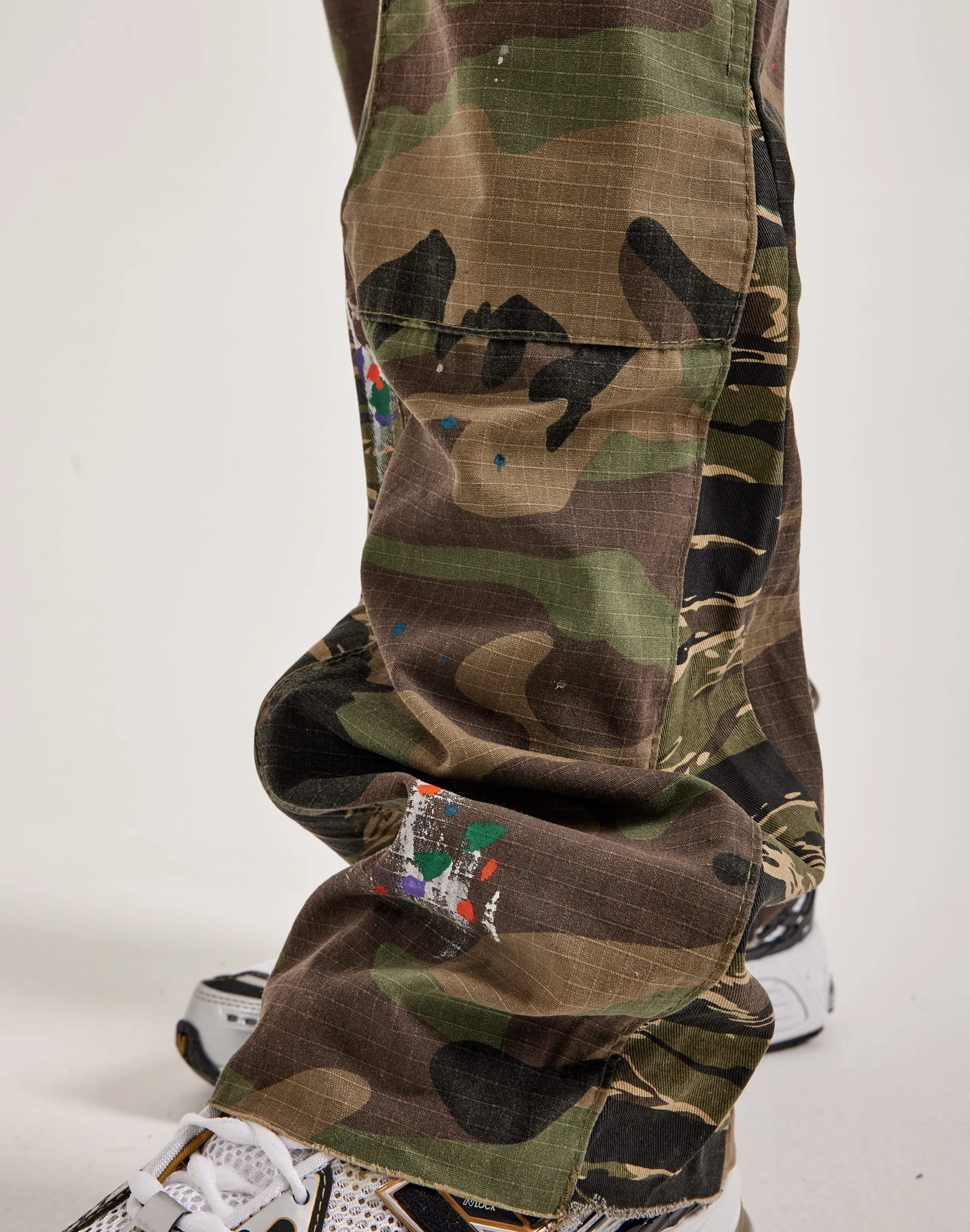 MNML Contrast Bootcut Cargo Pants Romance Fit