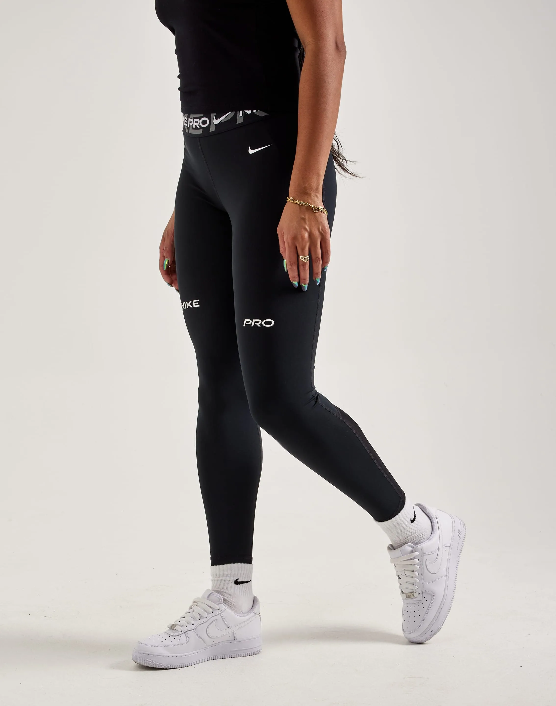 british retro Nike Pro Mid-Rise Graphic Leggings