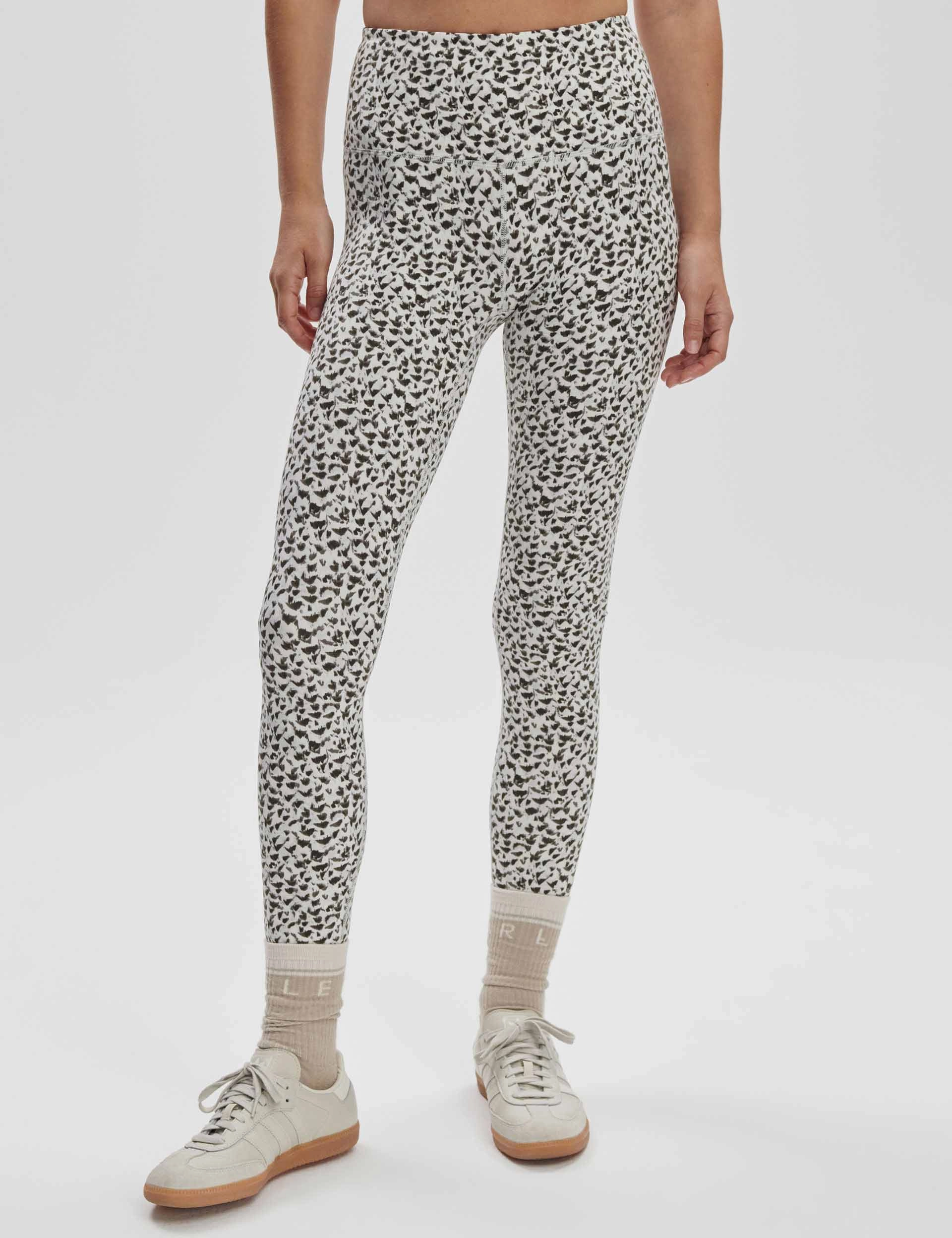 Active Lifestyle Compression Support Stretch Form Move High Waisted Legging 27 - Dipped Feather