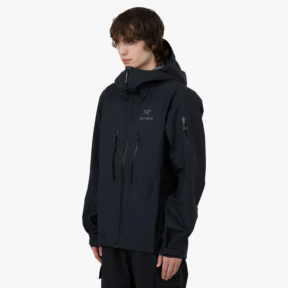 Arc'teryx Alpha SV Jacket / Black Neutral Tones Look