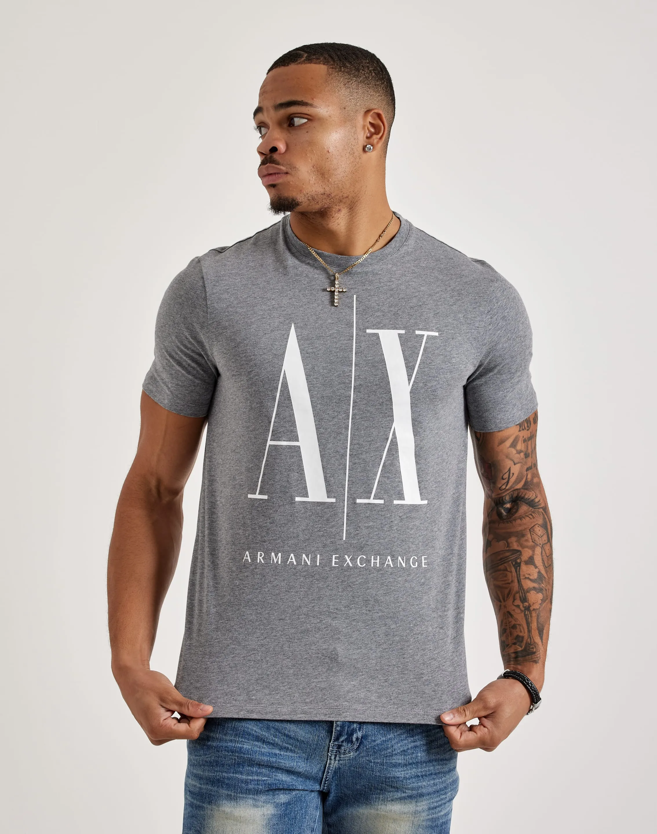Story Glow Seamless transition Armani Exchange Icon Logo Tee