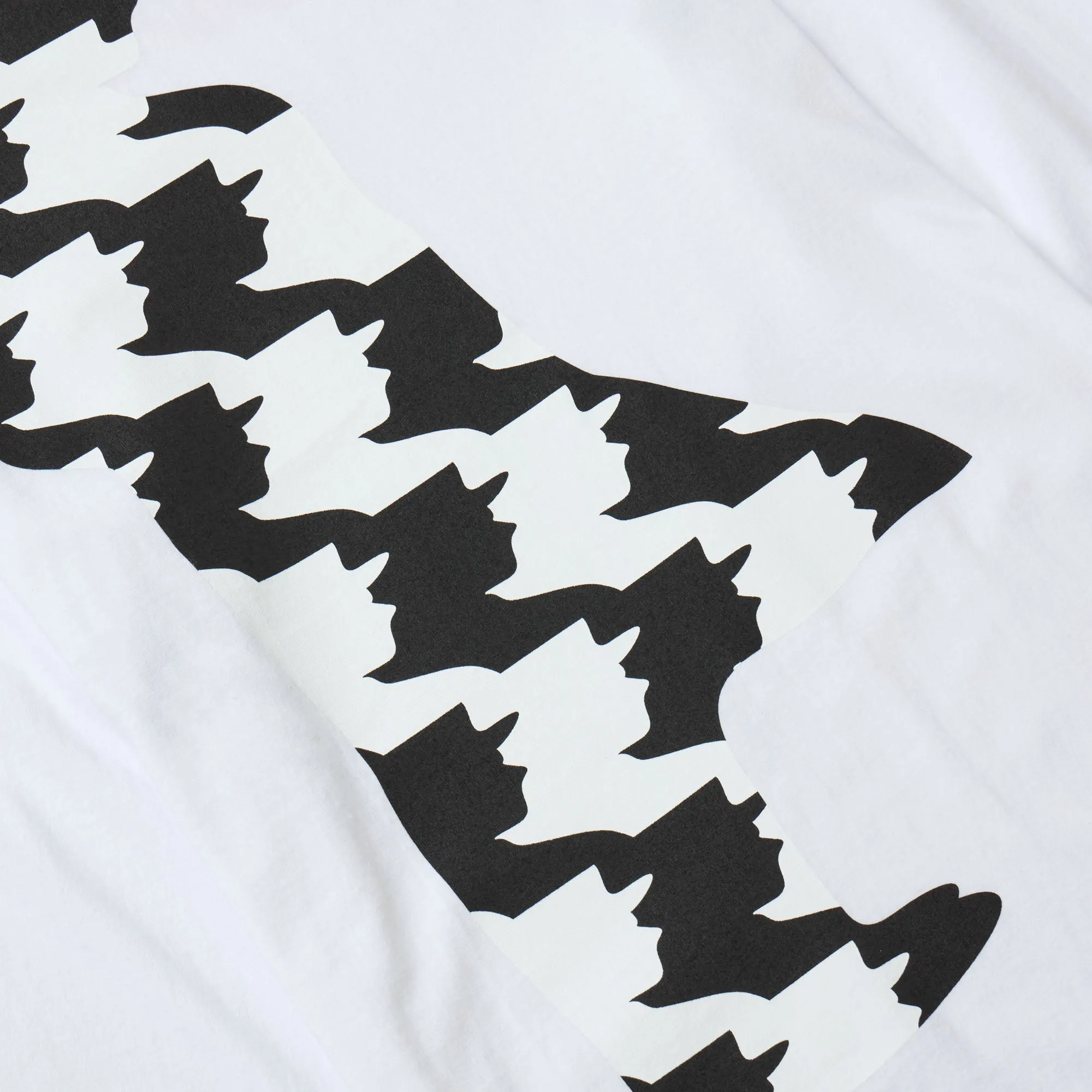 b.Eautiful Silhouette Long-Sleeve T-Shirt White skiing event board shorts silhouette