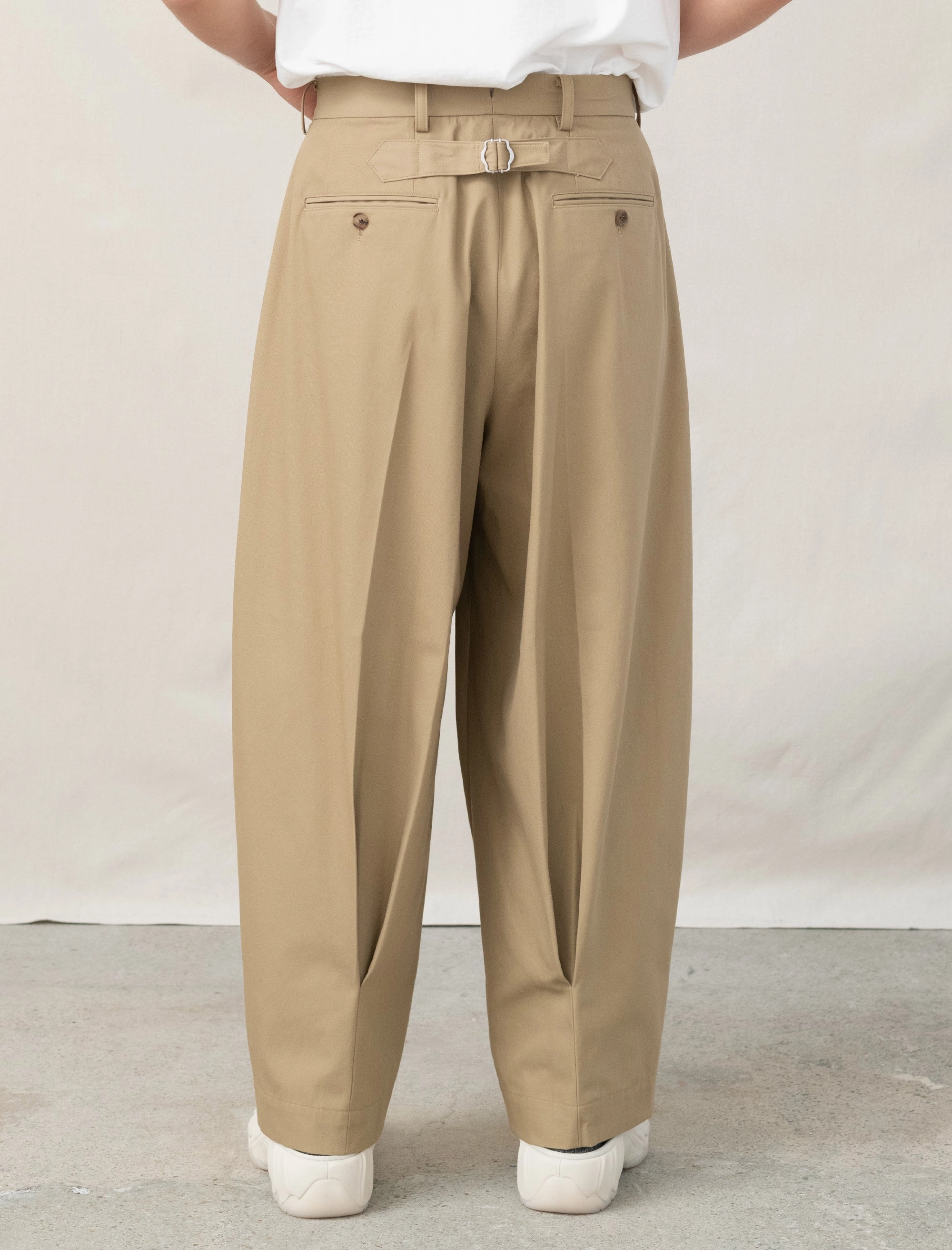 Compression Support Lining Big Pleat Pant (Beige)