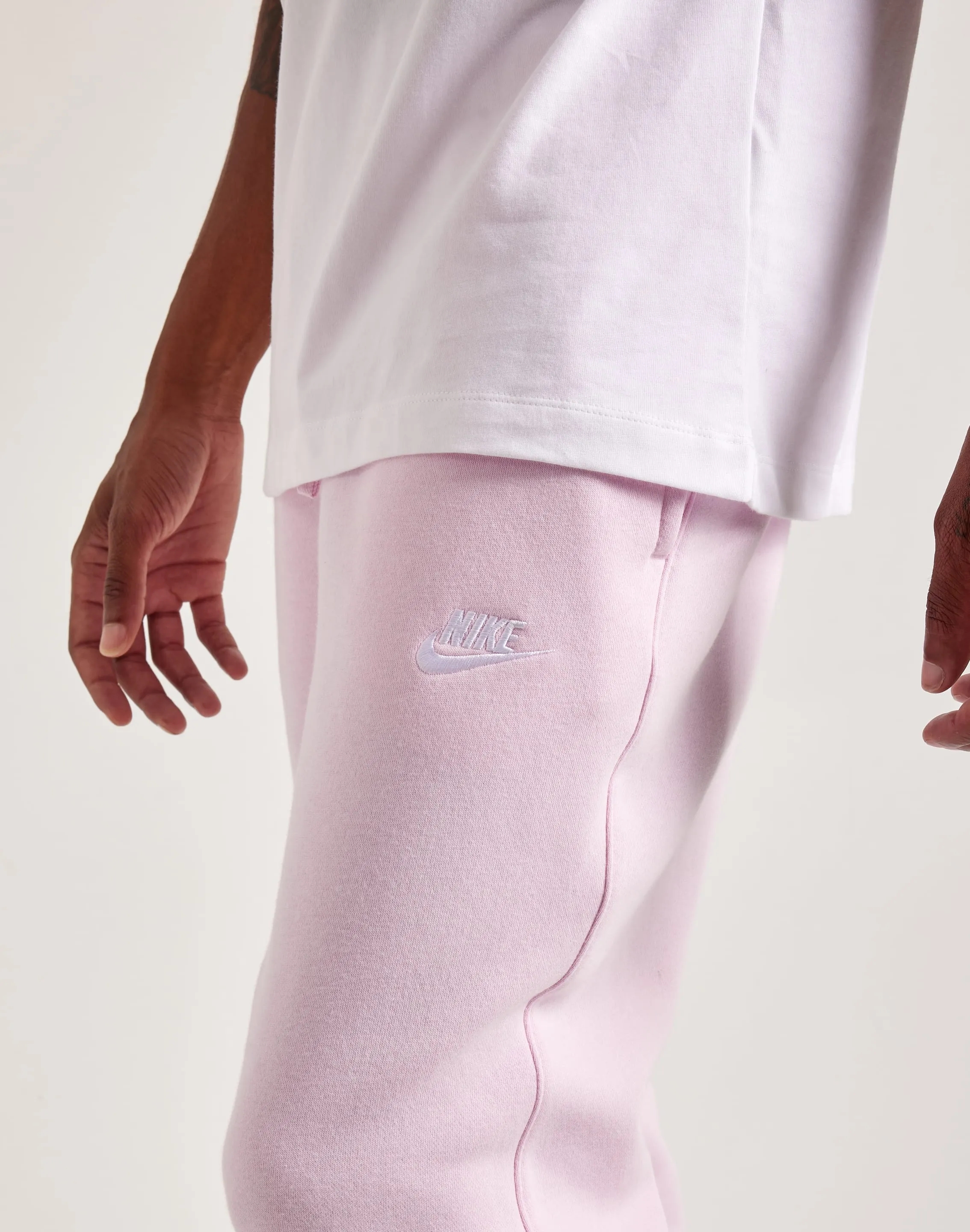Lightweight Material StaticResistantLining Nike Club Fleece Joggers