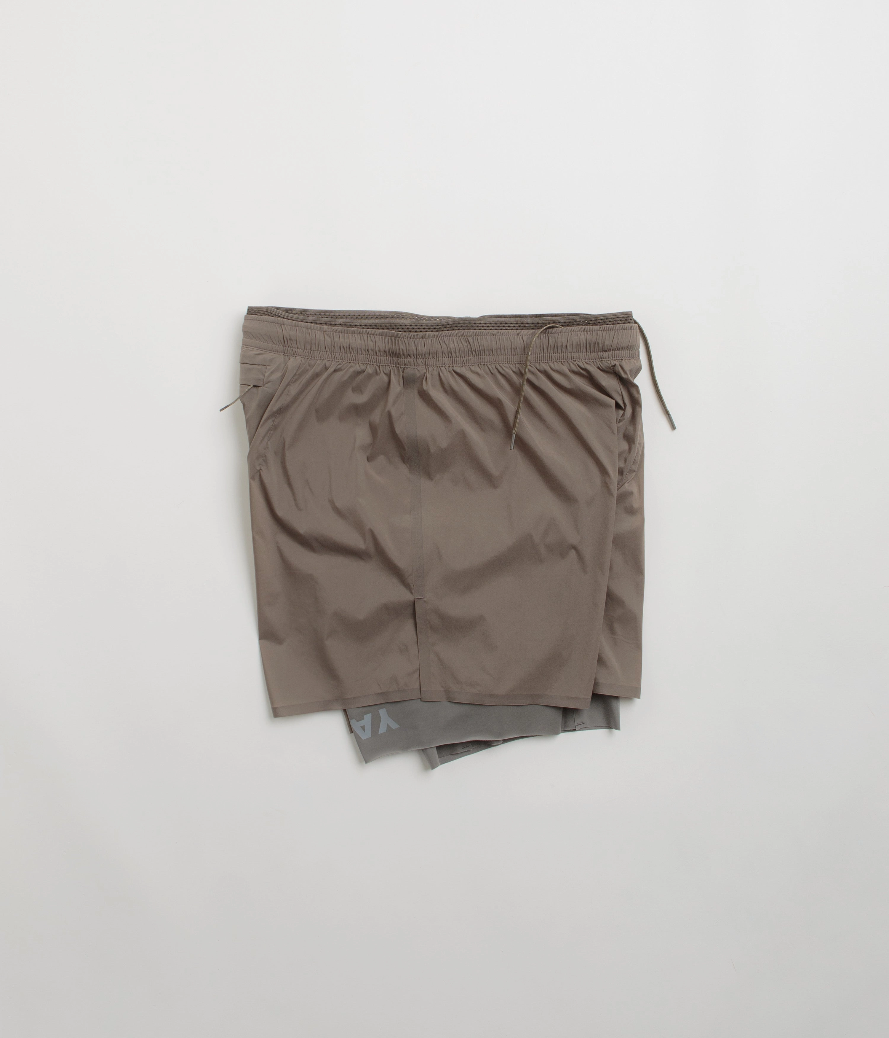Effortless Wear Satisfy Techsilk 8" Shorts - Falcon