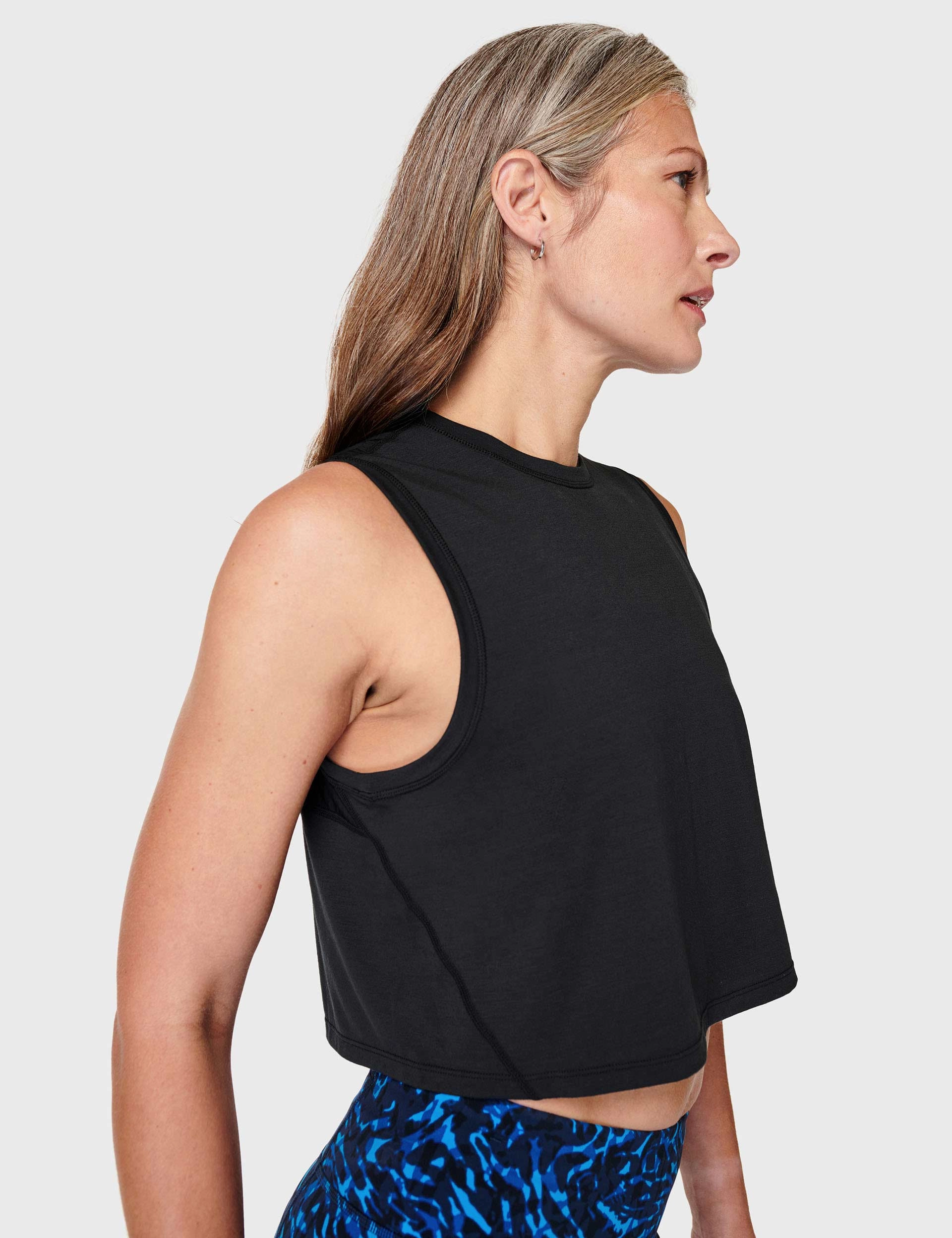 Tele - operated high - pressure environment Breathe Easy Crop Muscle Vest - Black