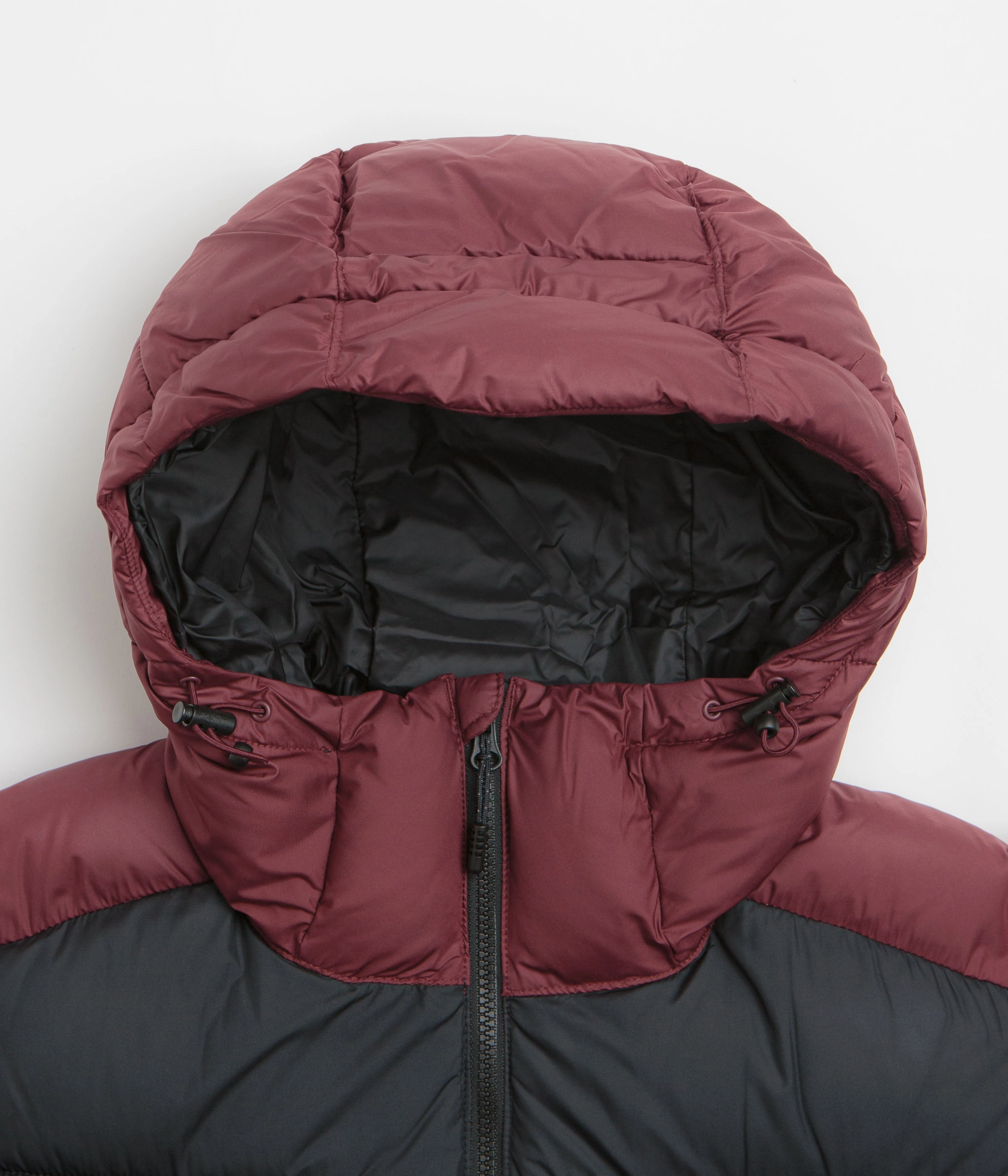 Packable design waist length Columbia Pike Lake II Hooded Jacket - Rich Wine / Black