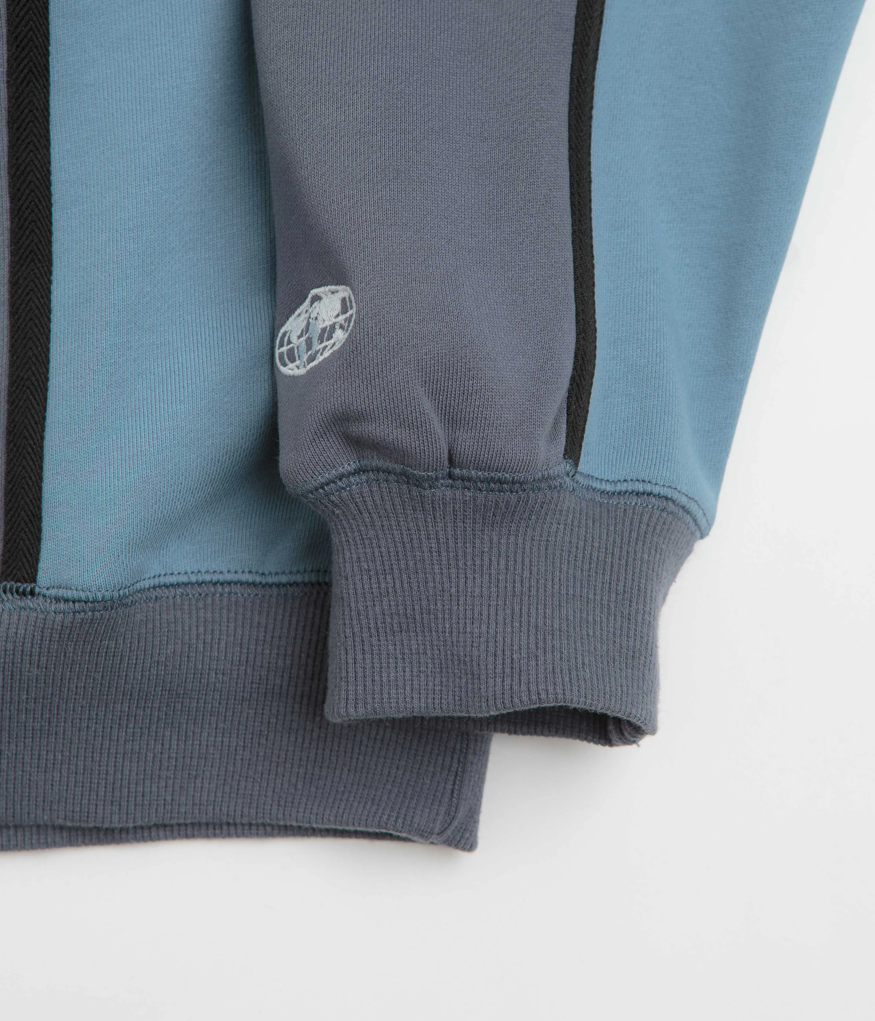 Outdoor Bold Timeless Minimal Butter Goods Aspect Crewneck Sweatshirt - Slate / Denim