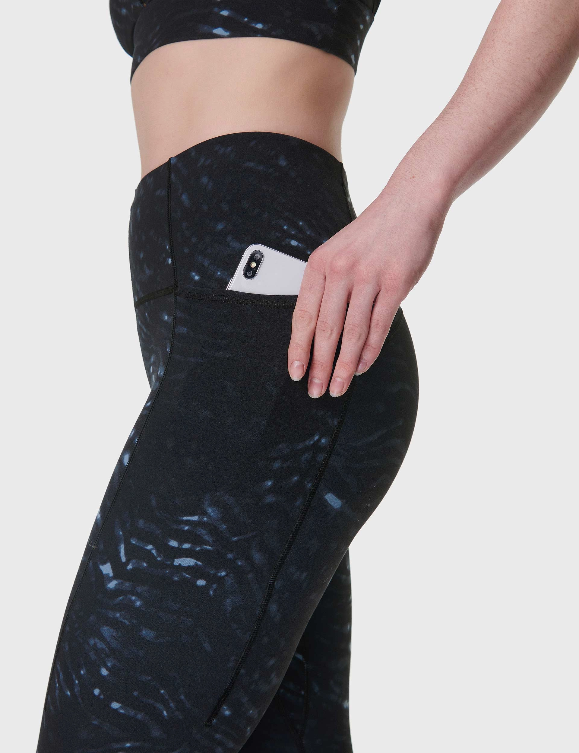 Layered Panel Design Super Soft 7/8 Yoga Leggings - Blue Tundra Tiger Print