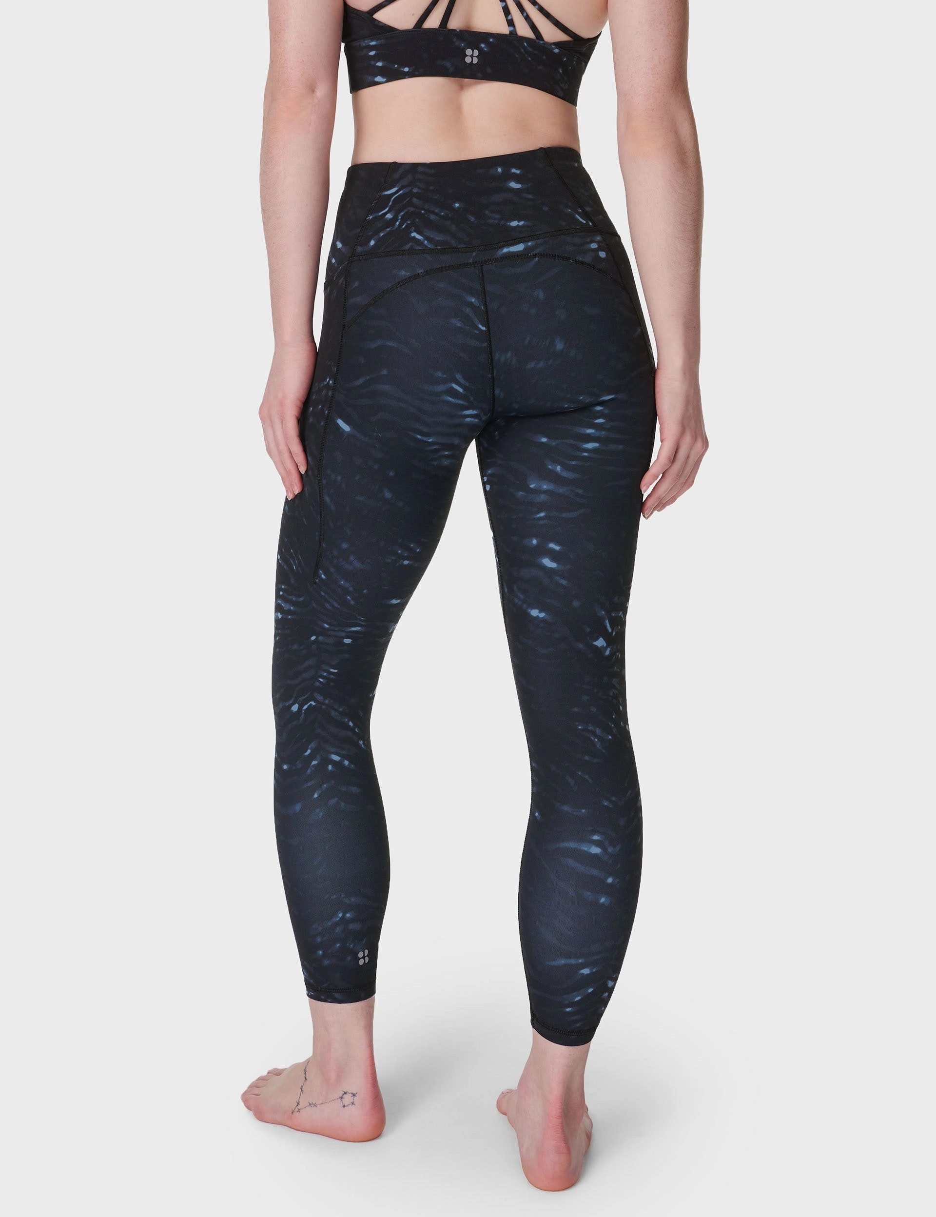 Training Day Super Soft 7/8 Yoga Leggings - Blue Tundra Tiger Print