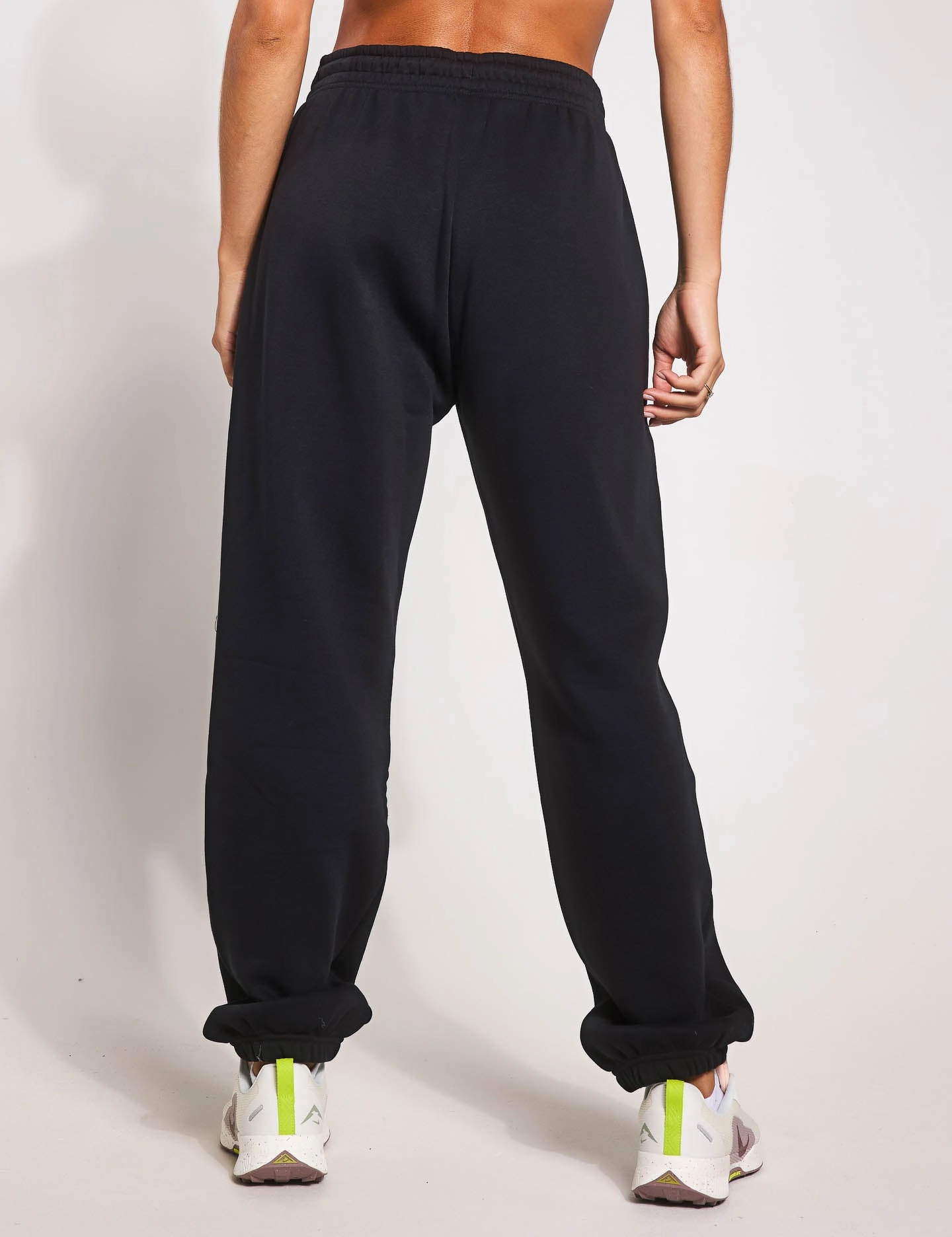 Zoned Airflow Channels Sportswear Phoenix Fleece Oversized Sweatpants - Black/Sail