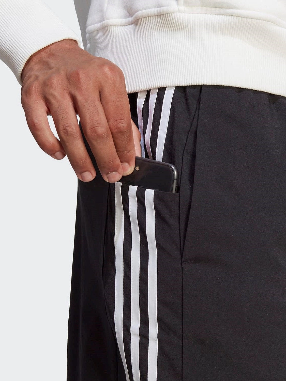 Chelsea 3-Stripe Shorts Mens Fashionable Look