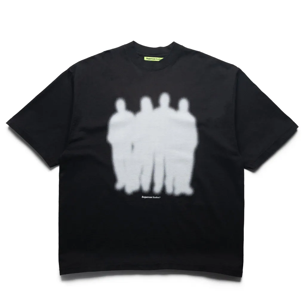 Supervsn Gang Tee - Black student cargo pants silhouette