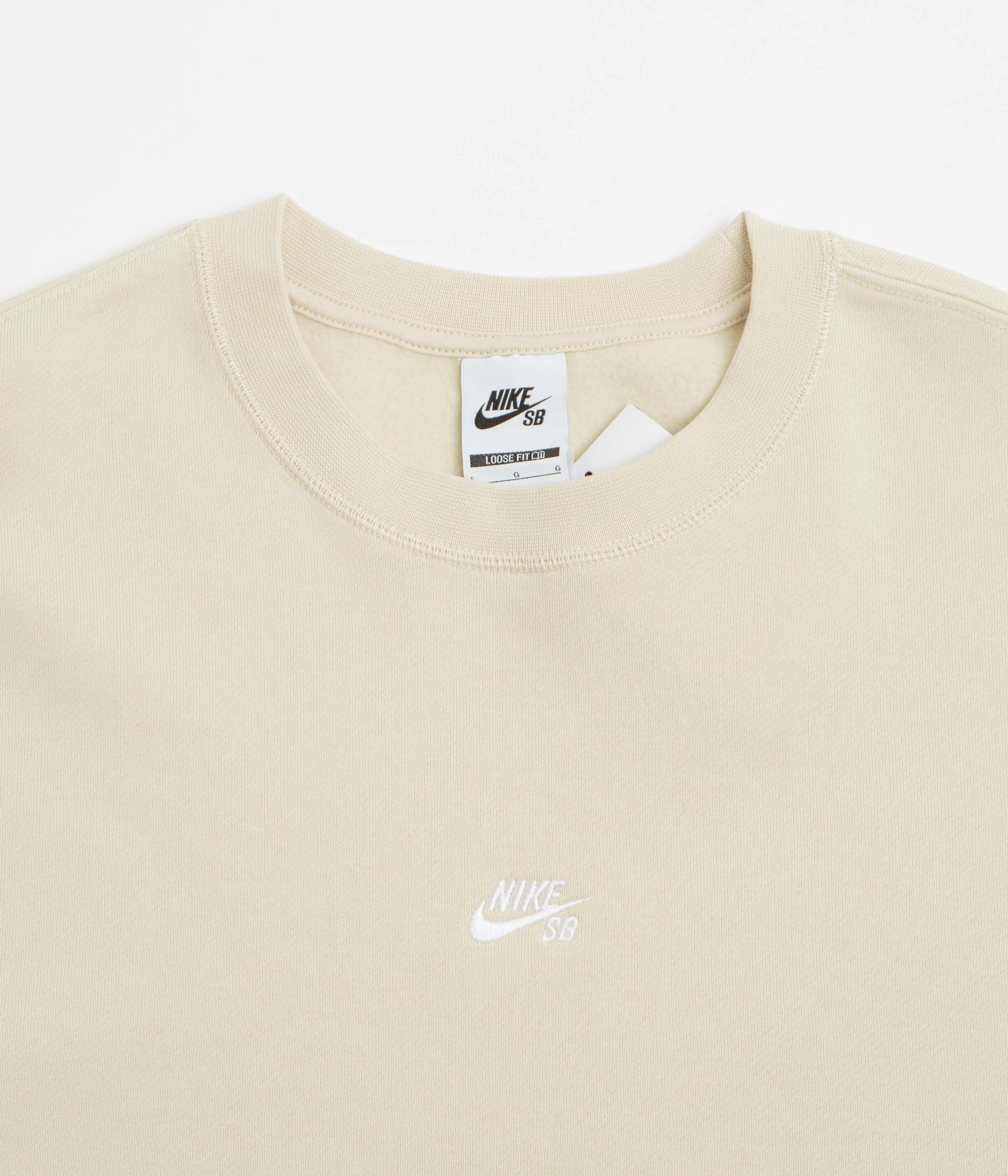 hat accents Nike SB Essential Logo Crewneck Sweatshirt - Light Khaki / White
