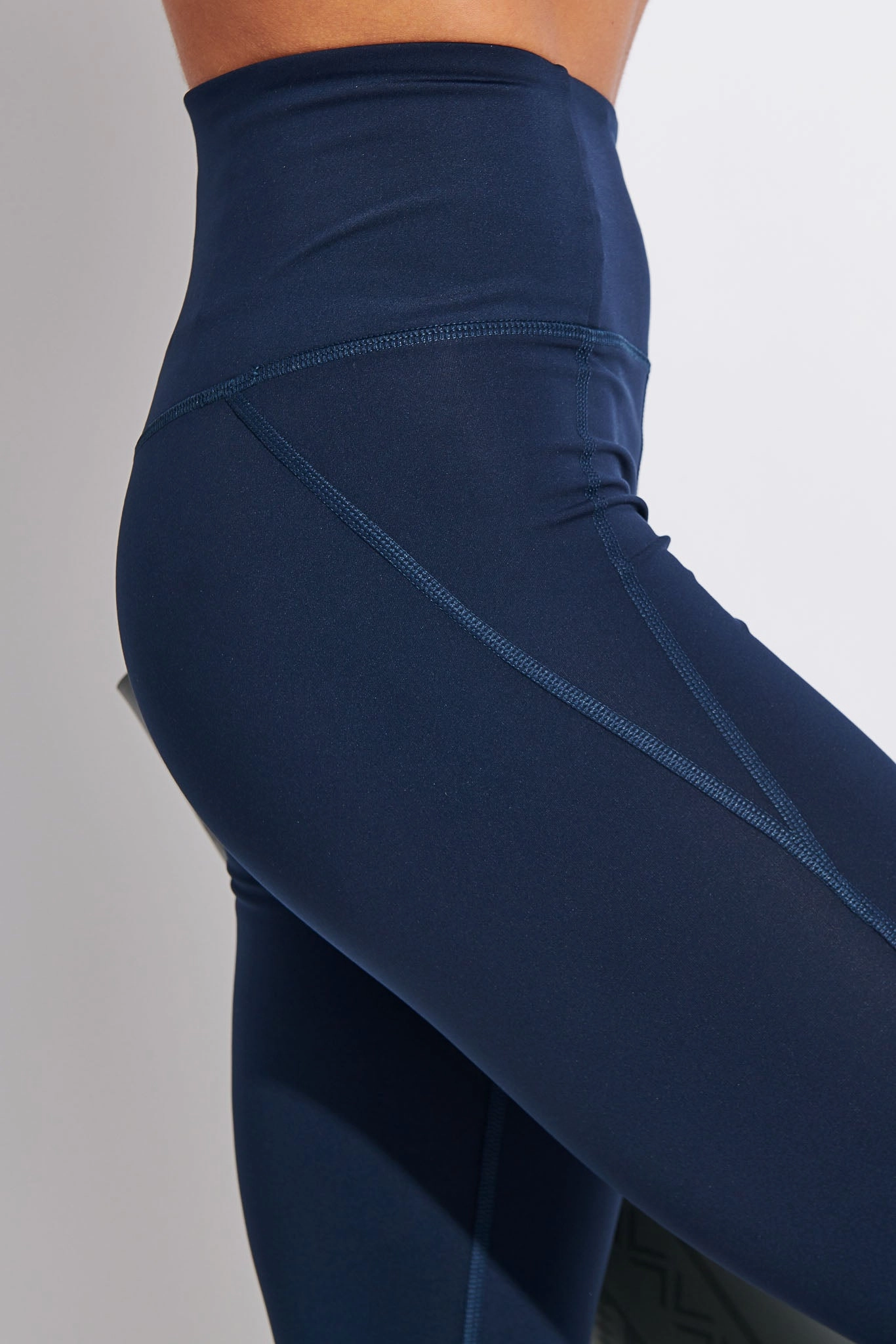 The Paloma Set - Midnight Total Ease Clean Form