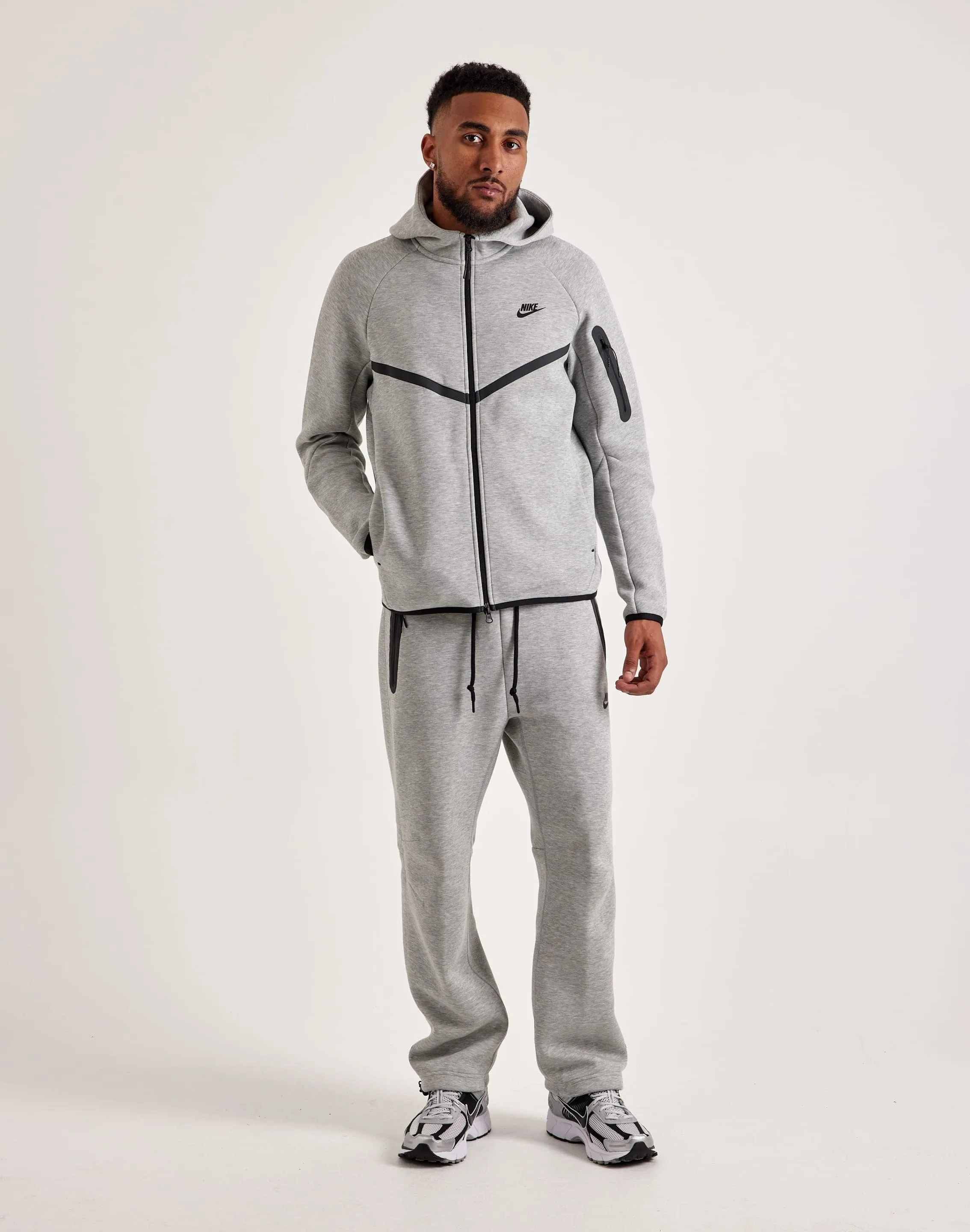 Team Vibe Ergonomic Cut Nike Tech Fleece Windrunner Full-Zip Hoodie