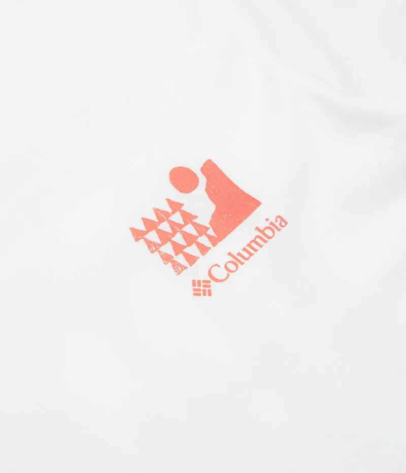 Columbia Explorers Canyon Back T-Shirt - White / Explore Outdoors Tassel accents Hiking Gear
