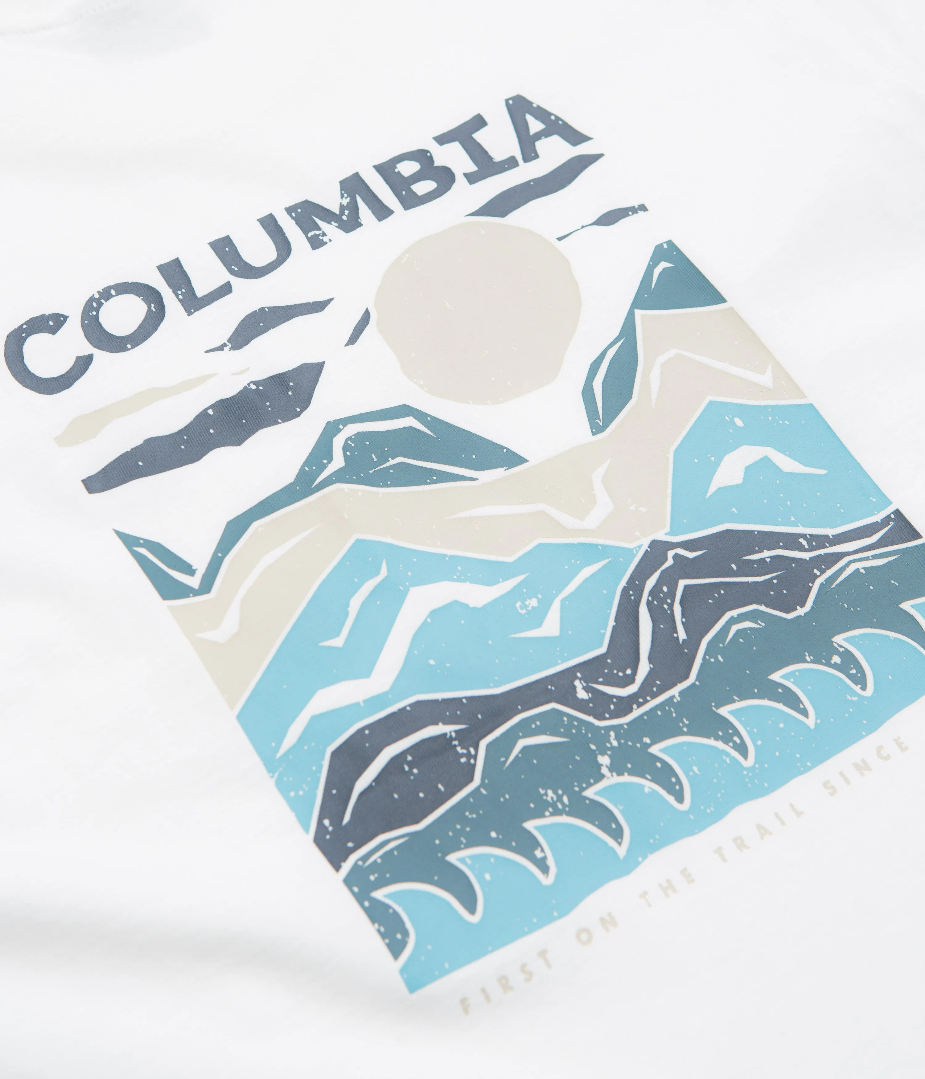 Columbia Explorers Canyon Back T-Shirt - White / Peaks and Waves tiered