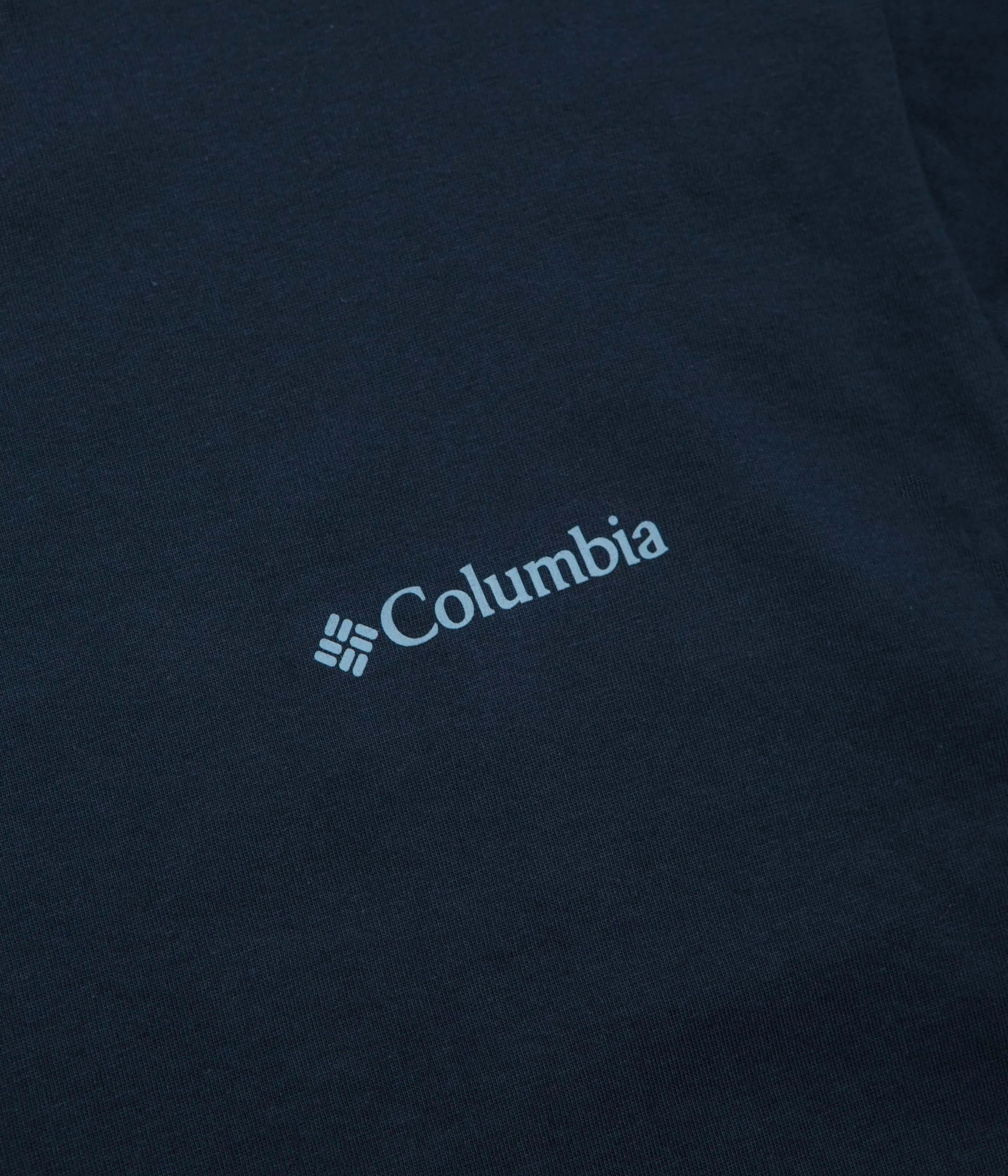Columbia North Cascades T-Shirt - Collegiate Navy / Pasteled Framed cotton material