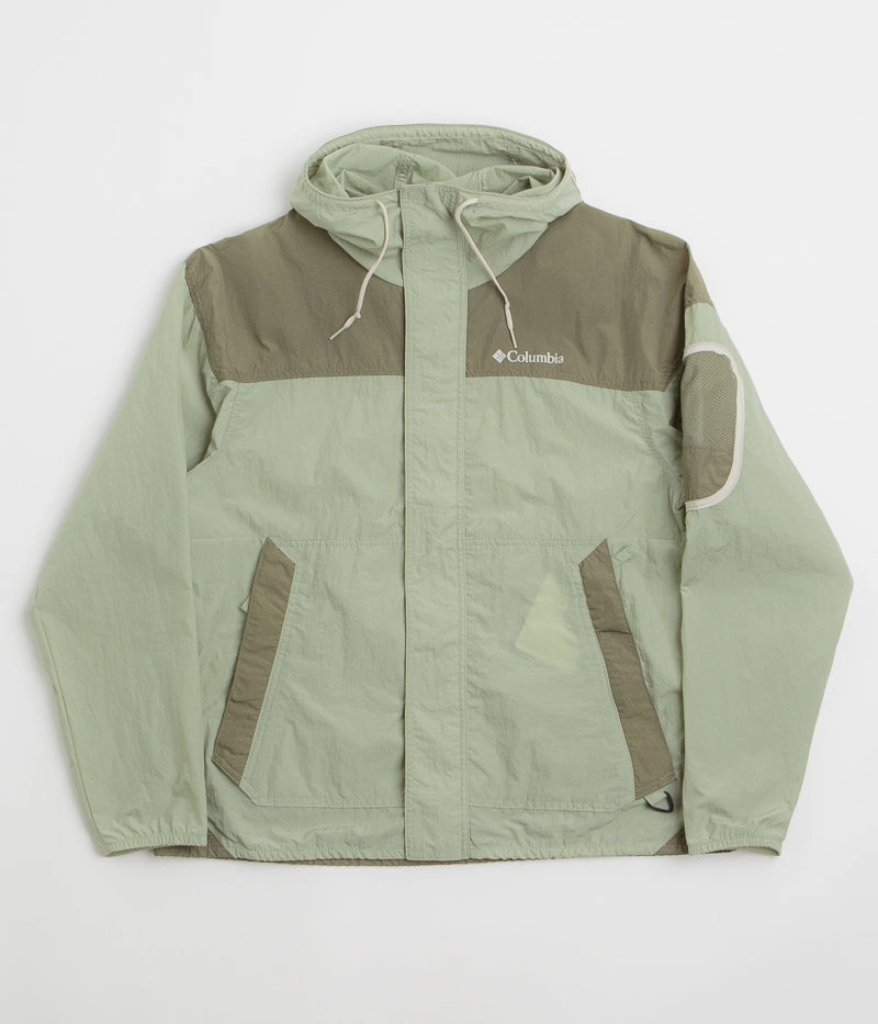 Columbia Challenger II Windbreaker Jacket - Safari / Stone Green suitable for sports competitions Gore-Tex