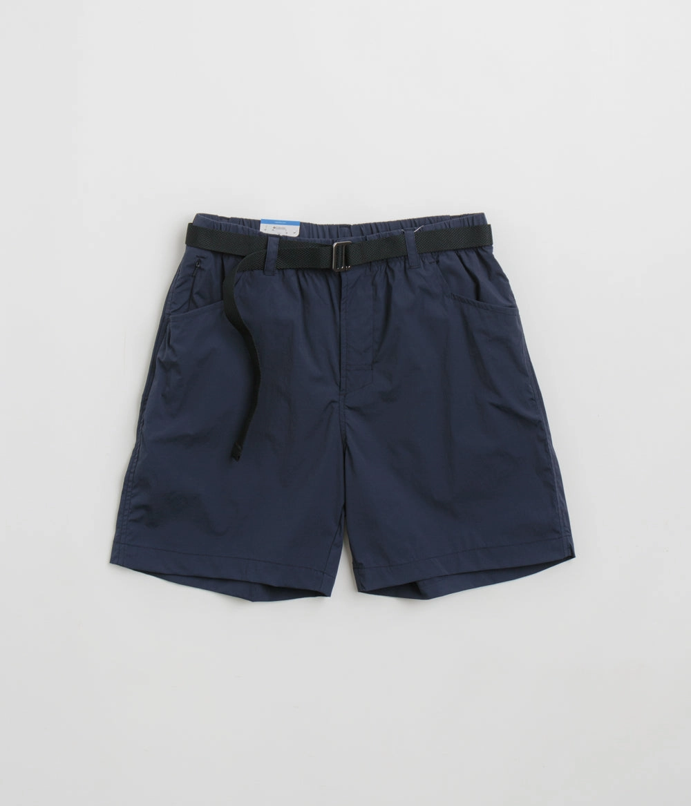 Beach-Ready Look Columbia Sharpe Canyon Shorts - Collegiate Navy